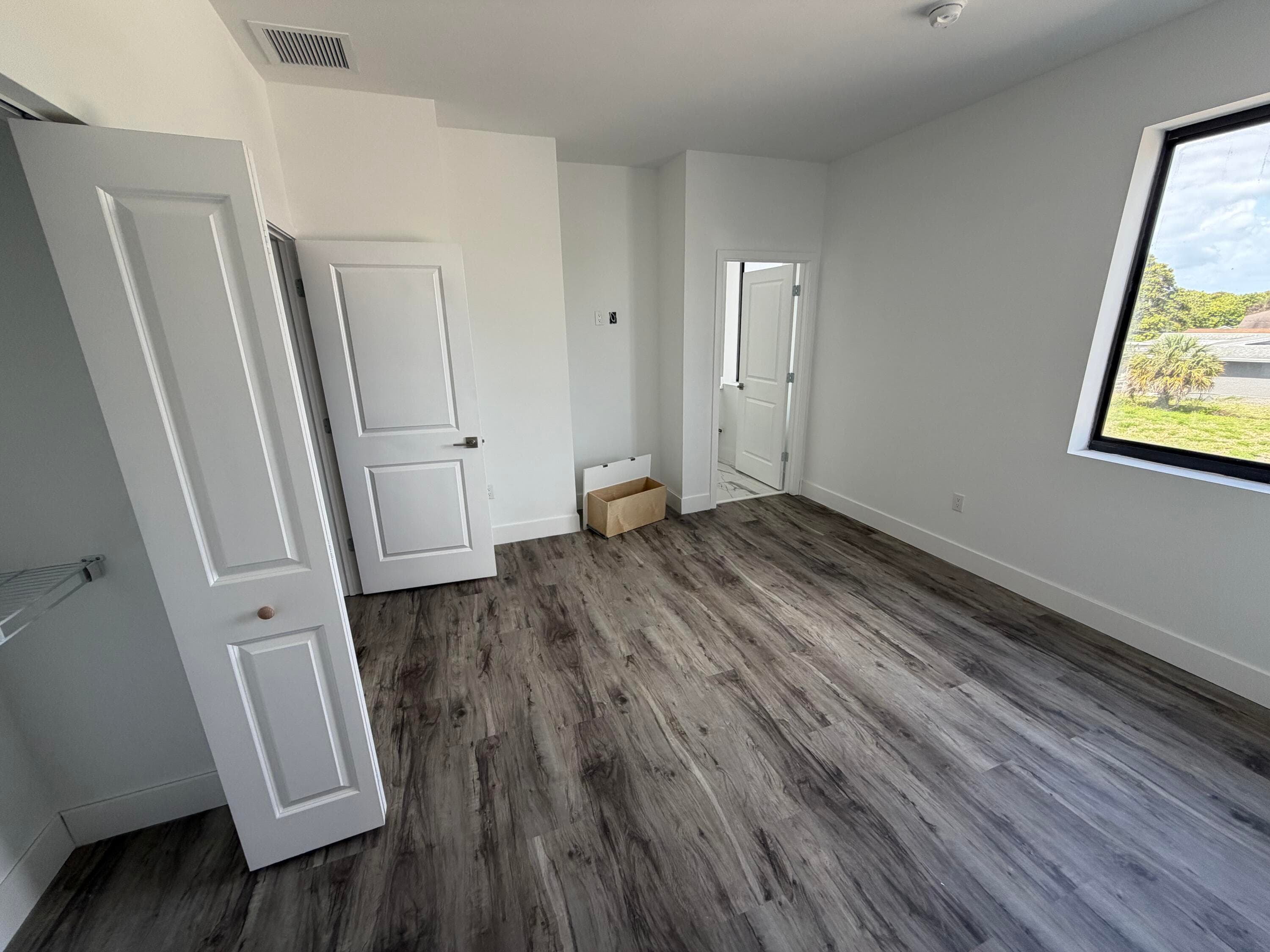 1544 1st Pompano Beach FL 33060 — thumbnail 18 of 24