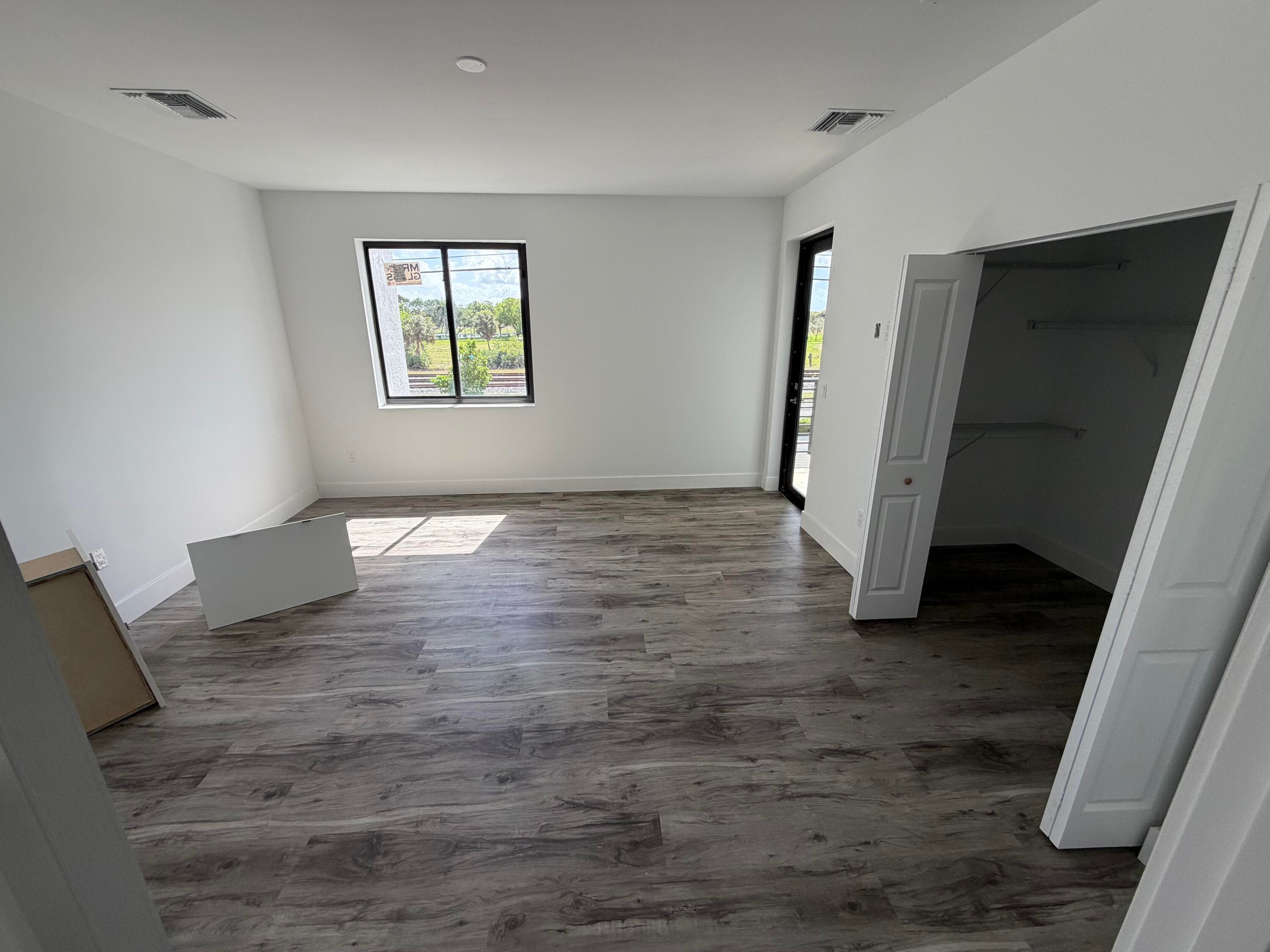 1544 1st Pompano Beach FL 33060 — thumbnail 17 of 24