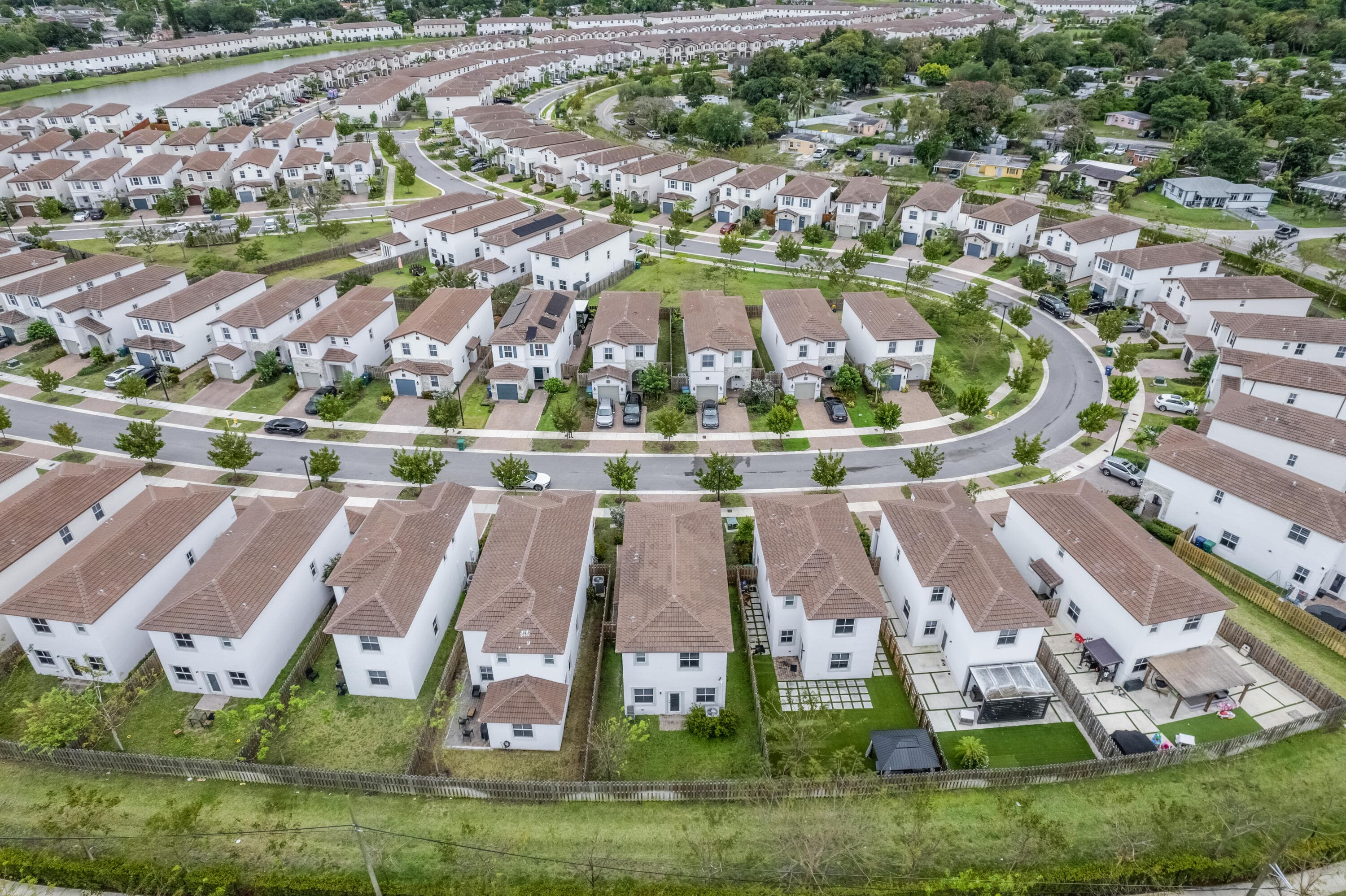 2409 131st Miami FL 33167 — thumbnail 23 of 26