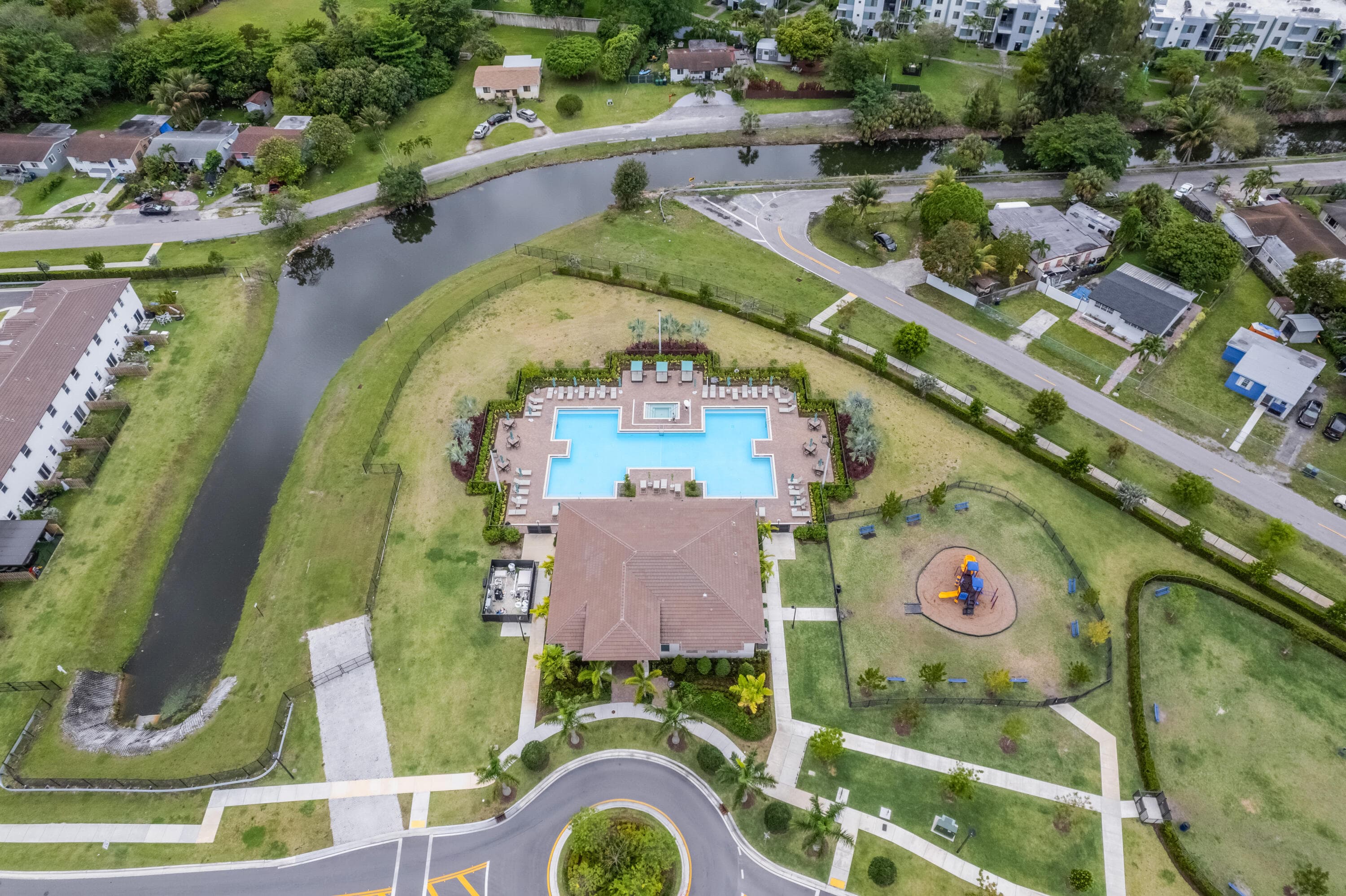 2409 131st Miami FL 33167 — thumbnail 24 of 26