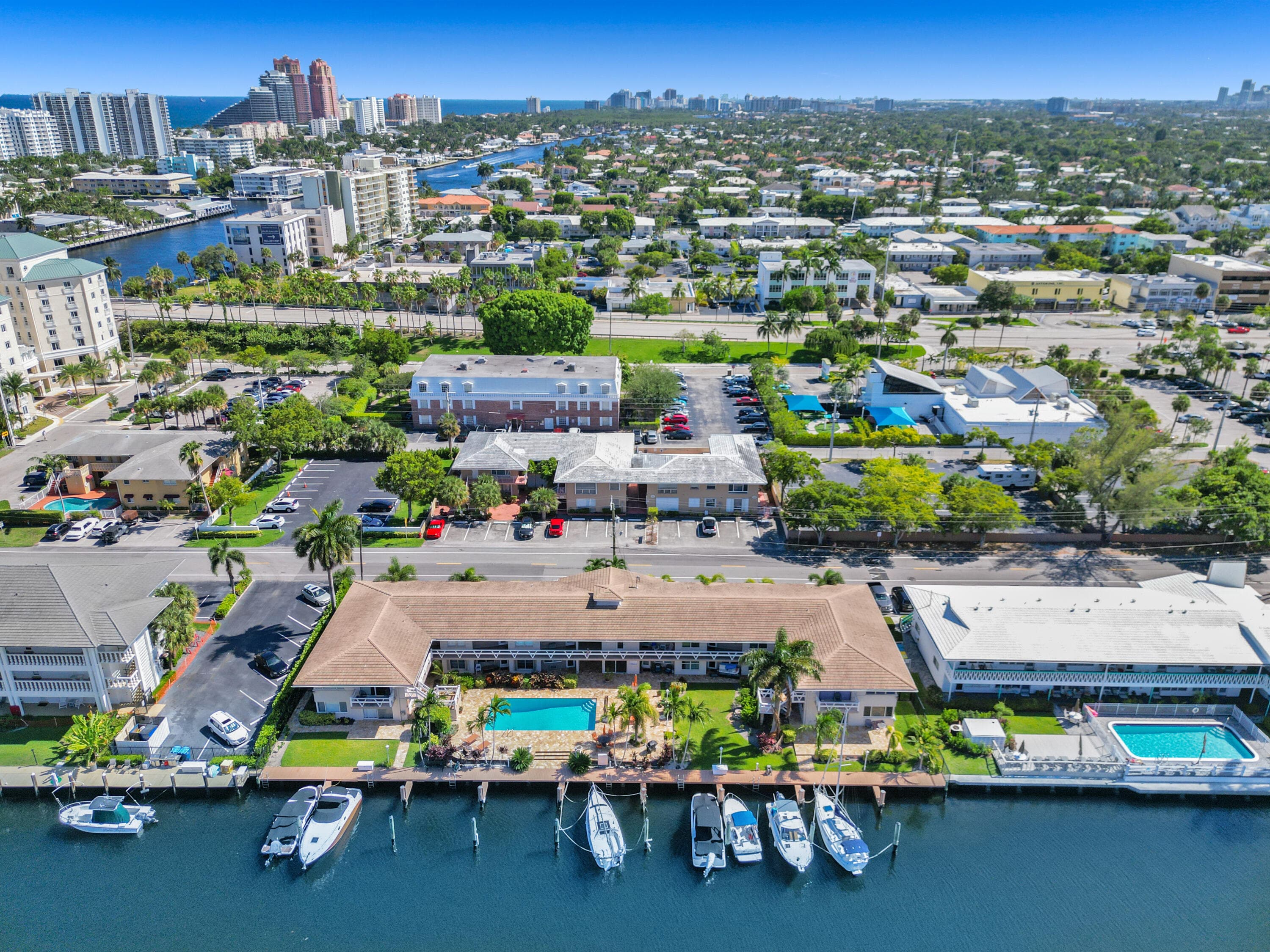 2857 32nd #8 Fort Lauderdale FL 33306 — photo 1