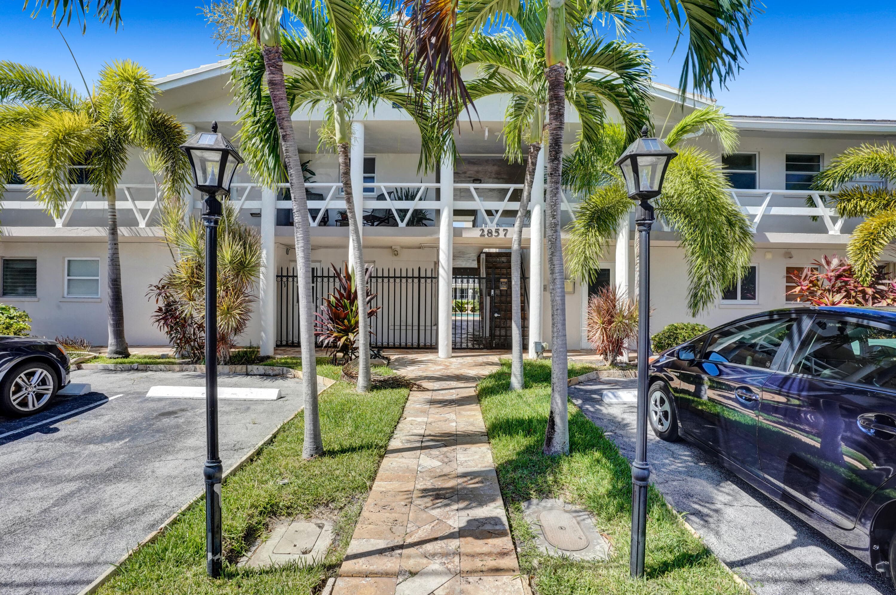 2857 32nd #8 Fort Lauderdale FL 33306 — thumbnail 32 of 32