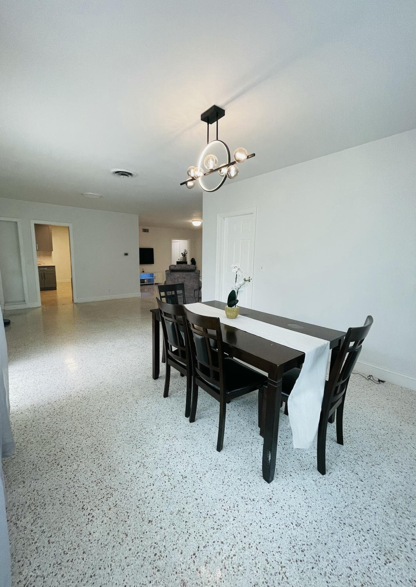 8895 Bates Palm Beach Gardens FL 33418 — thumbnail 18 of 92