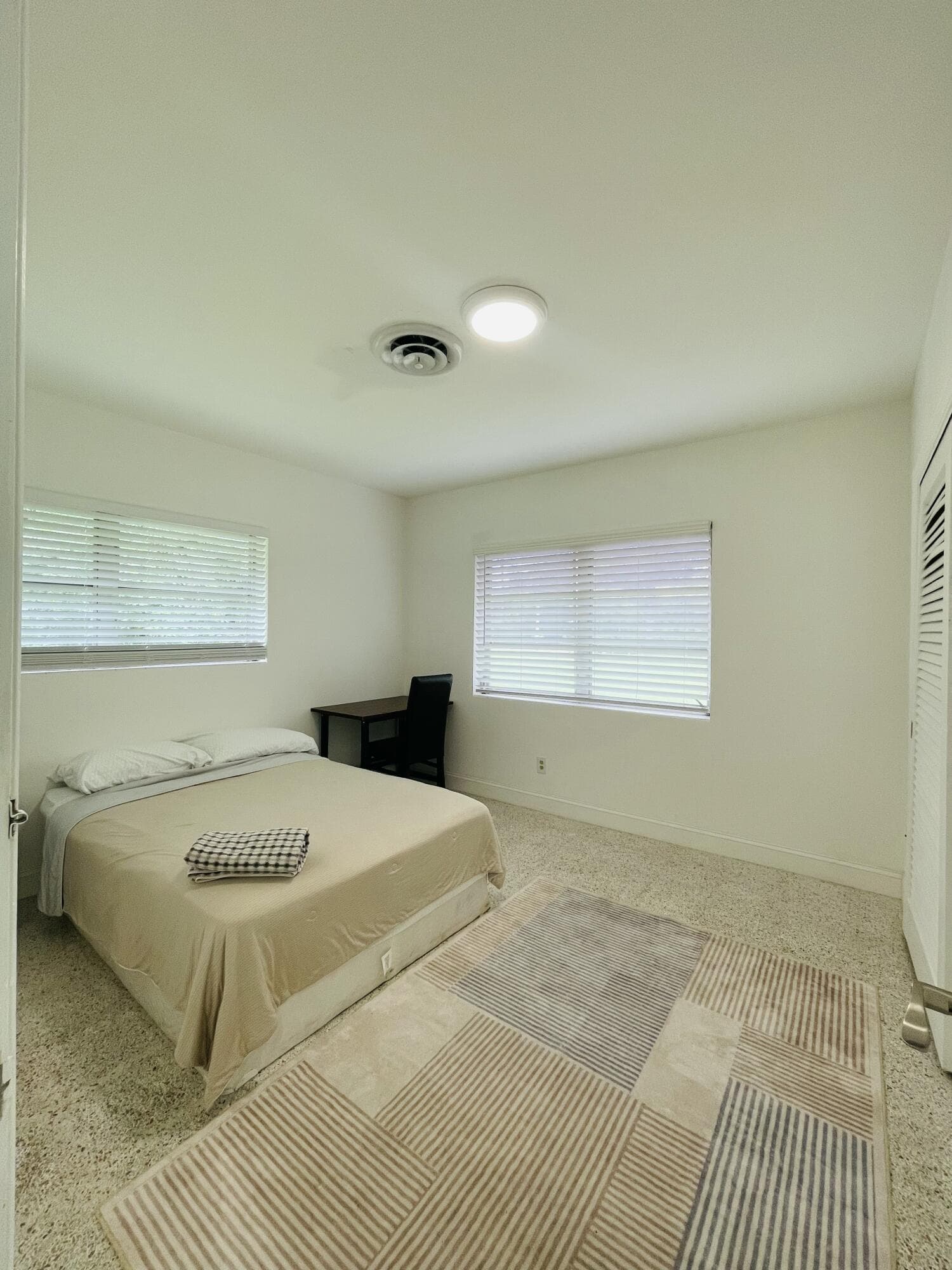 8895 Bates Palm Beach Gardens FL 33418 — thumbnail 28 of 92