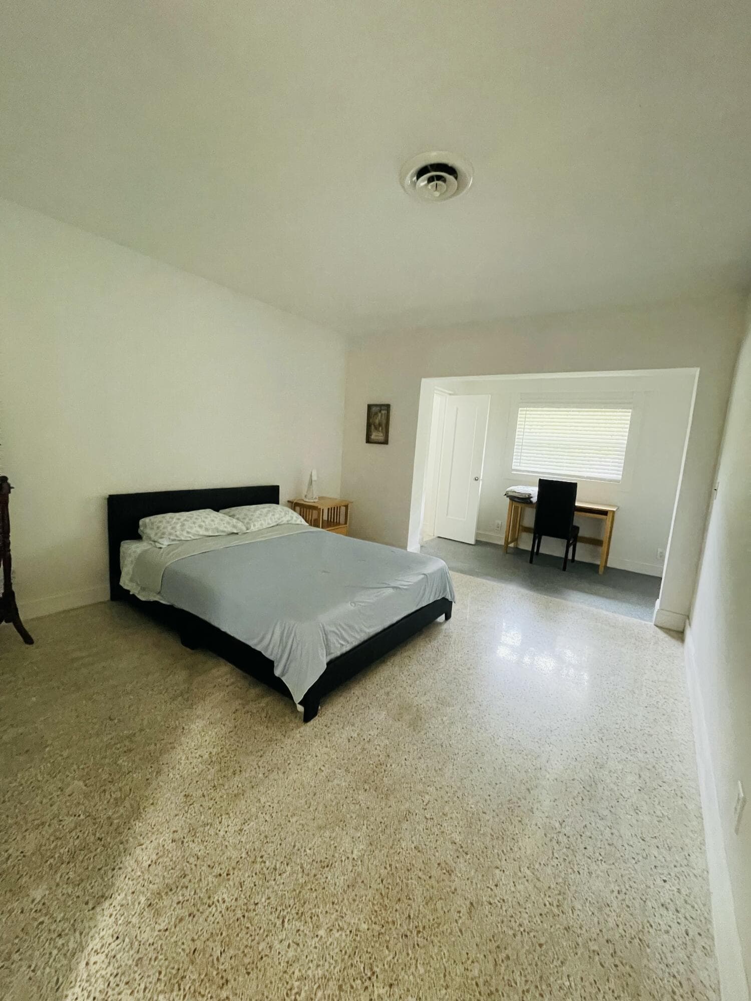 8895 Bates Palm Beach Gardens FL 33418 — thumbnail 23 of 92