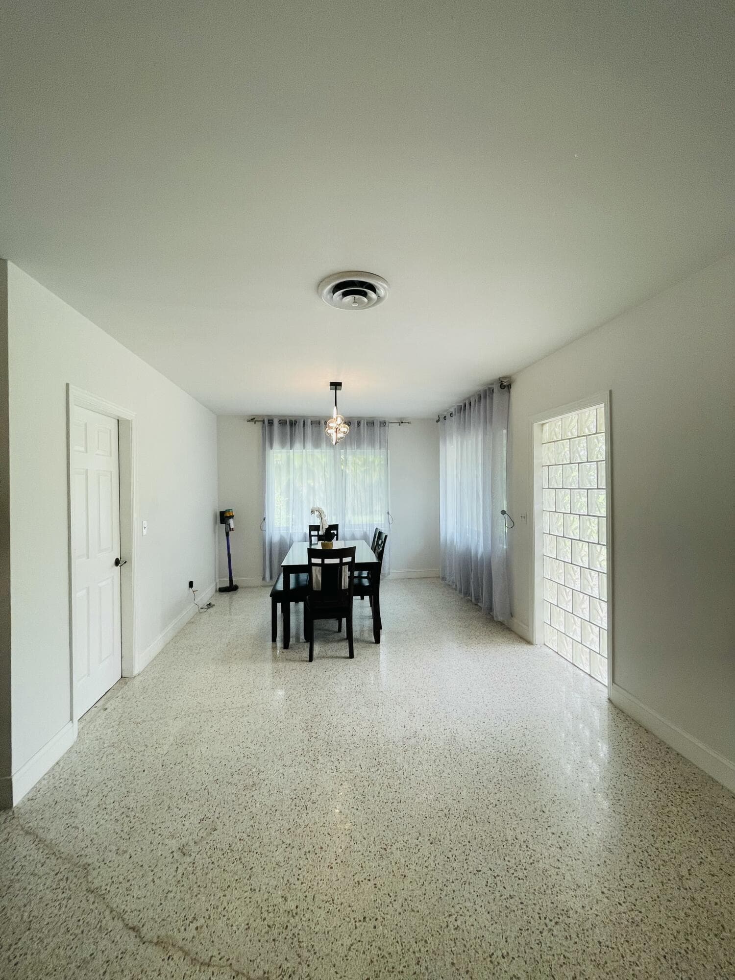8895 Bates Palm Beach Gardens FL 33418 — thumbnail 17 of 92