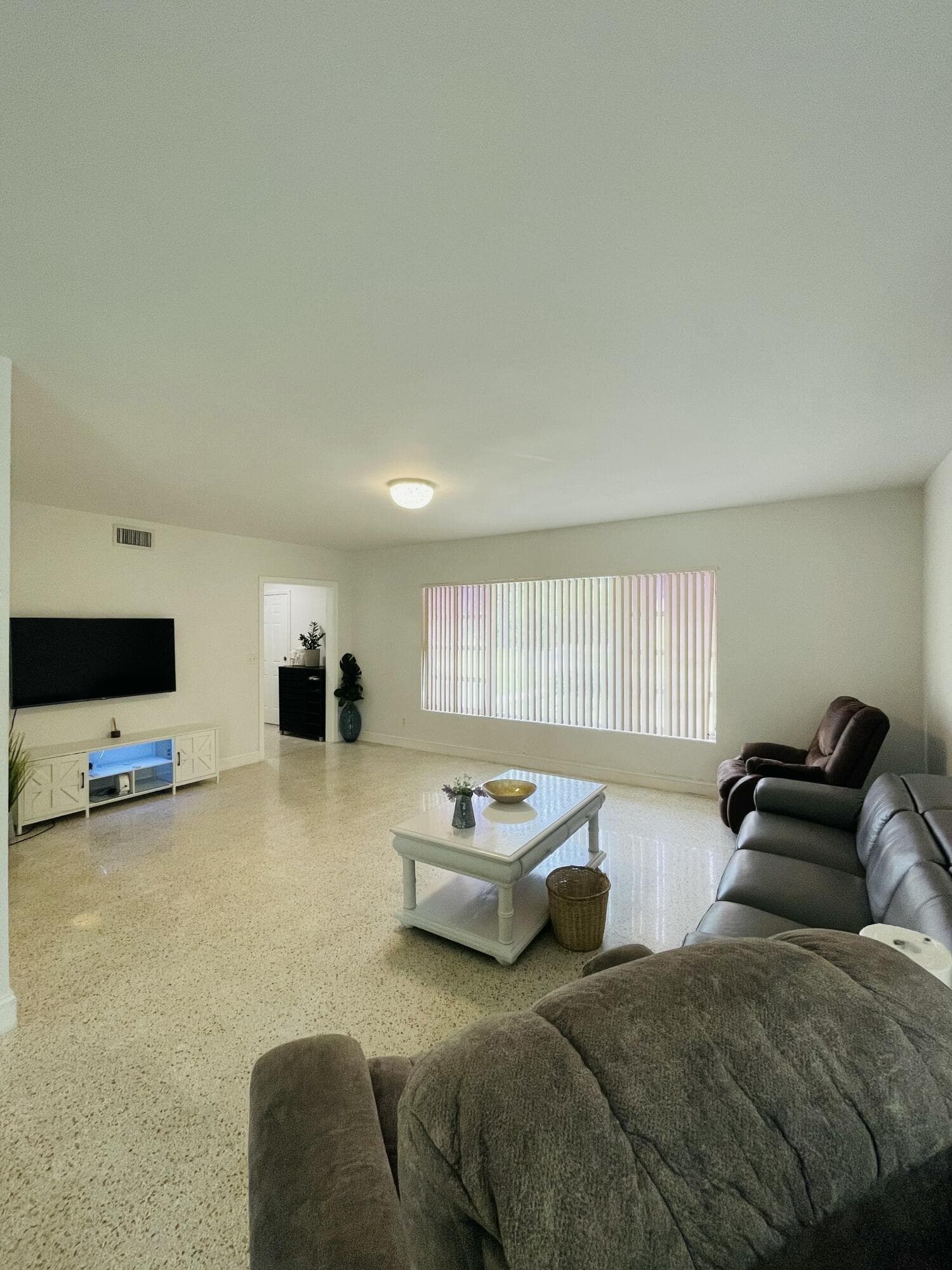 8895 Bates Palm Beach Gardens FL 33418 — thumbnail 8 of 92