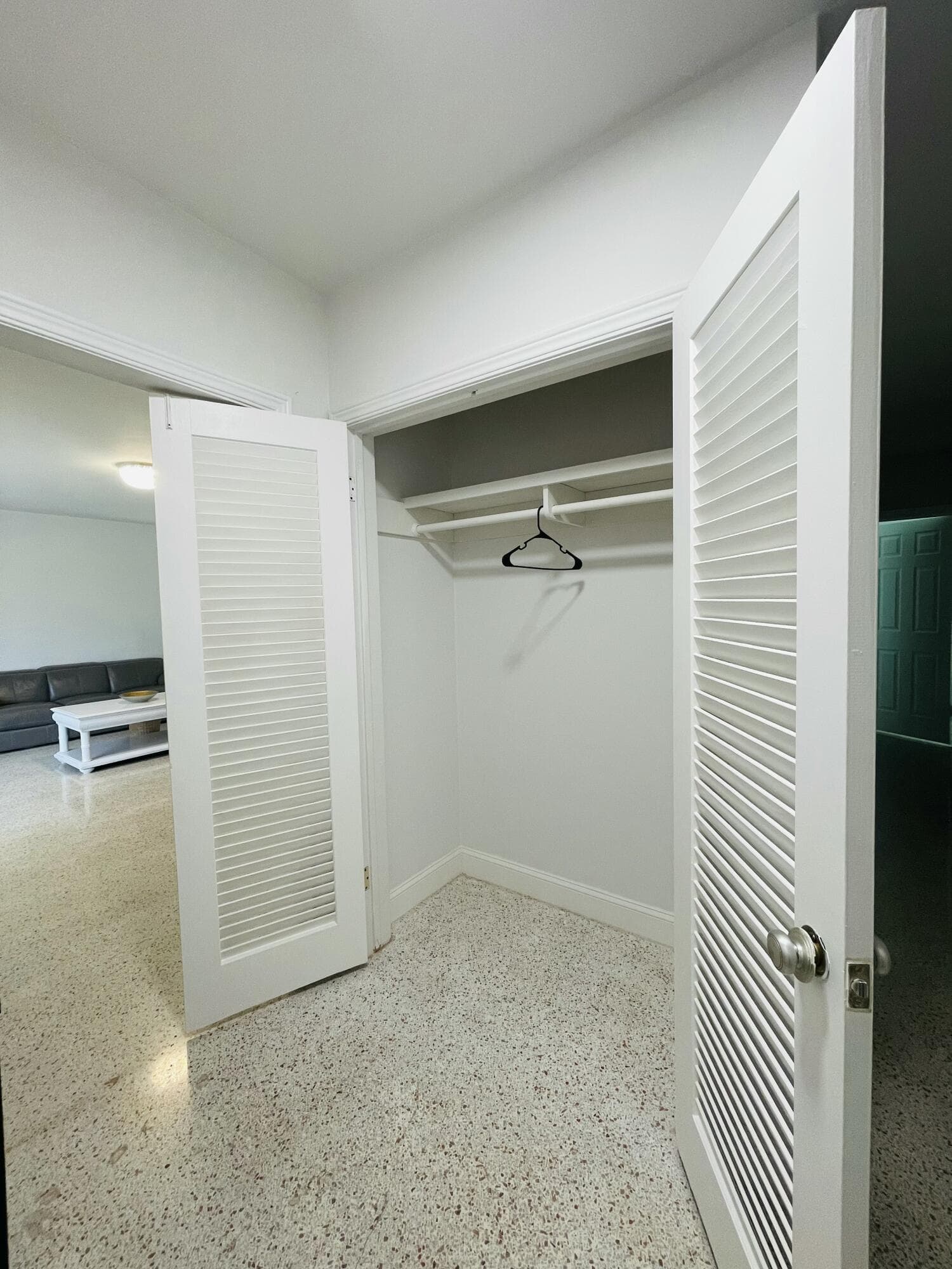 8895 Bates Palm Beach Gardens FL 33418 — thumbnail 12 of 92