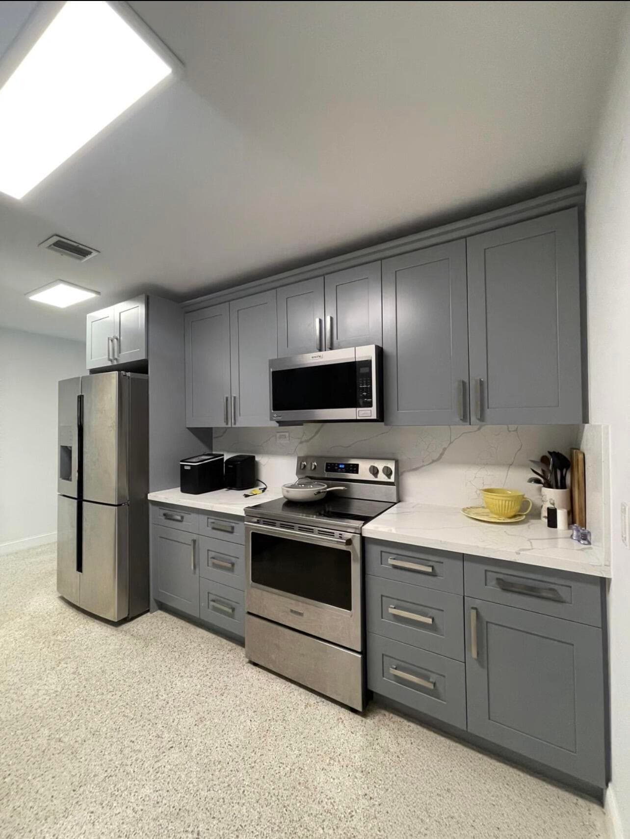 8895 Bates Palm Beach Gardens FL 33418 — thumbnail 20 of 92