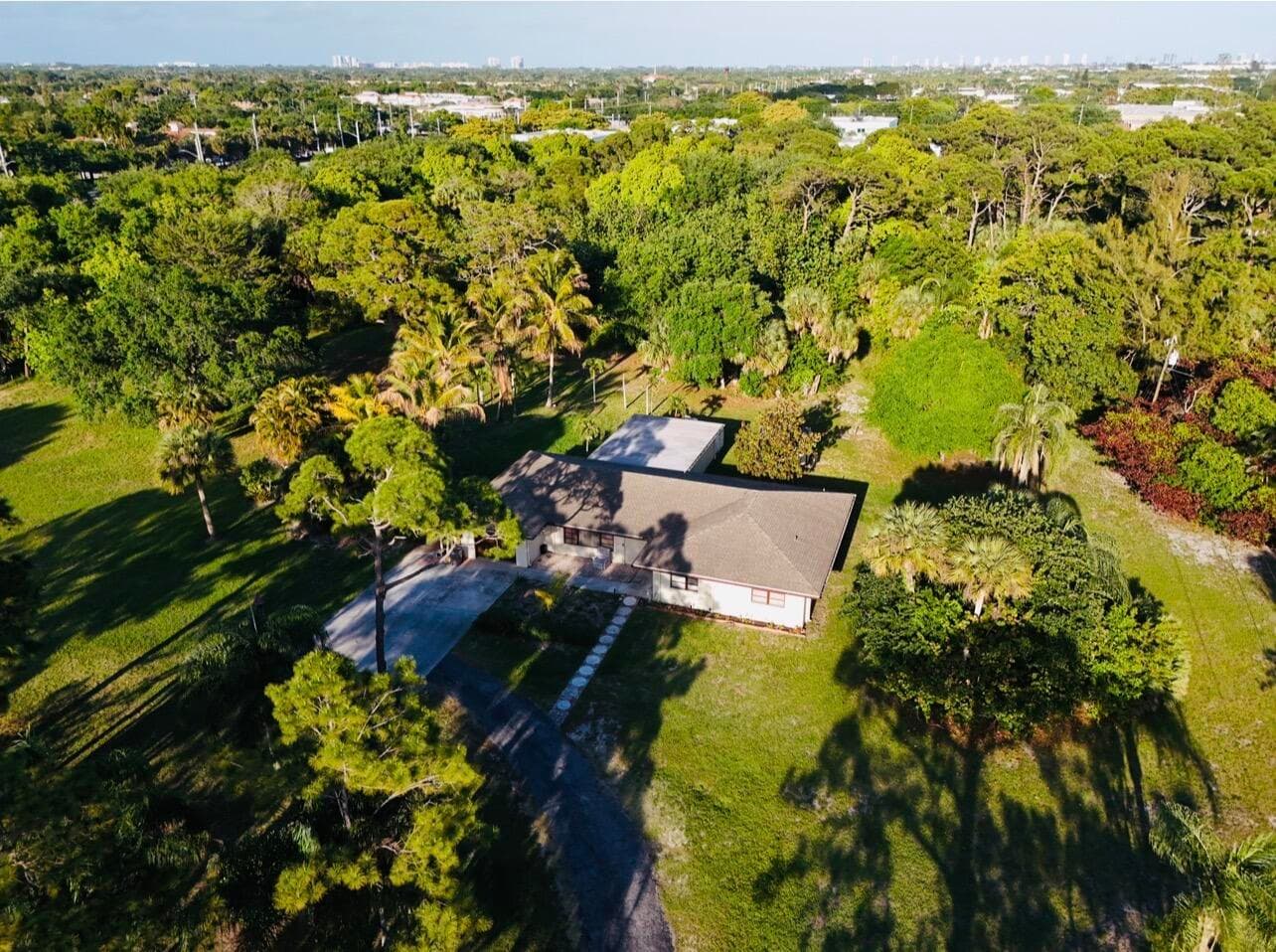 8895 Bates Palm Beach Gardens FL 33418 — thumbnail 45 of 92