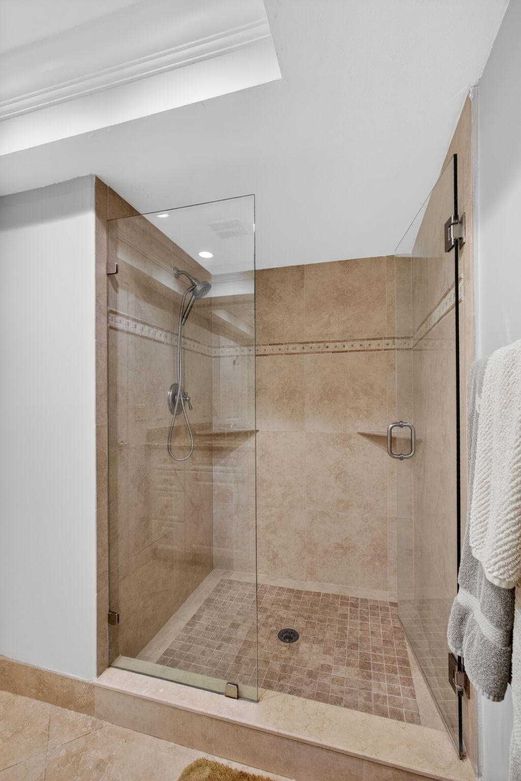 112 Brackenwood Palm Beach Gardens FL 33418 — thumbnail 16 of 33