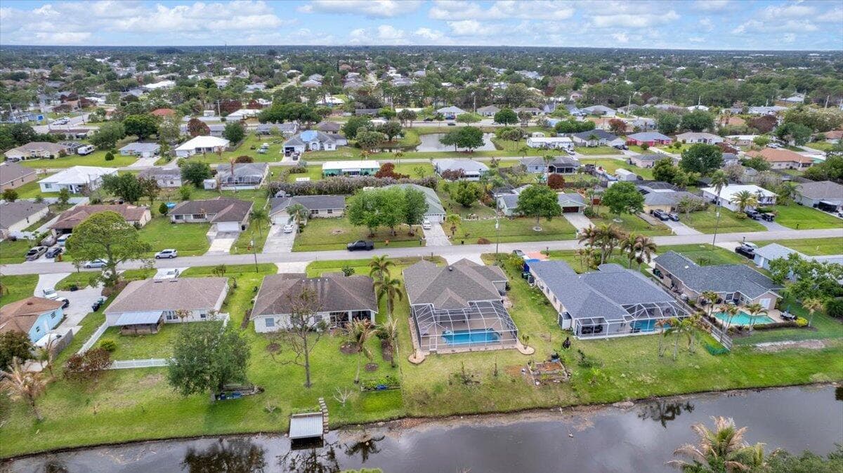 249 Whitmore Port St. Lucie FL 34984 — thumbnail 4 of 62