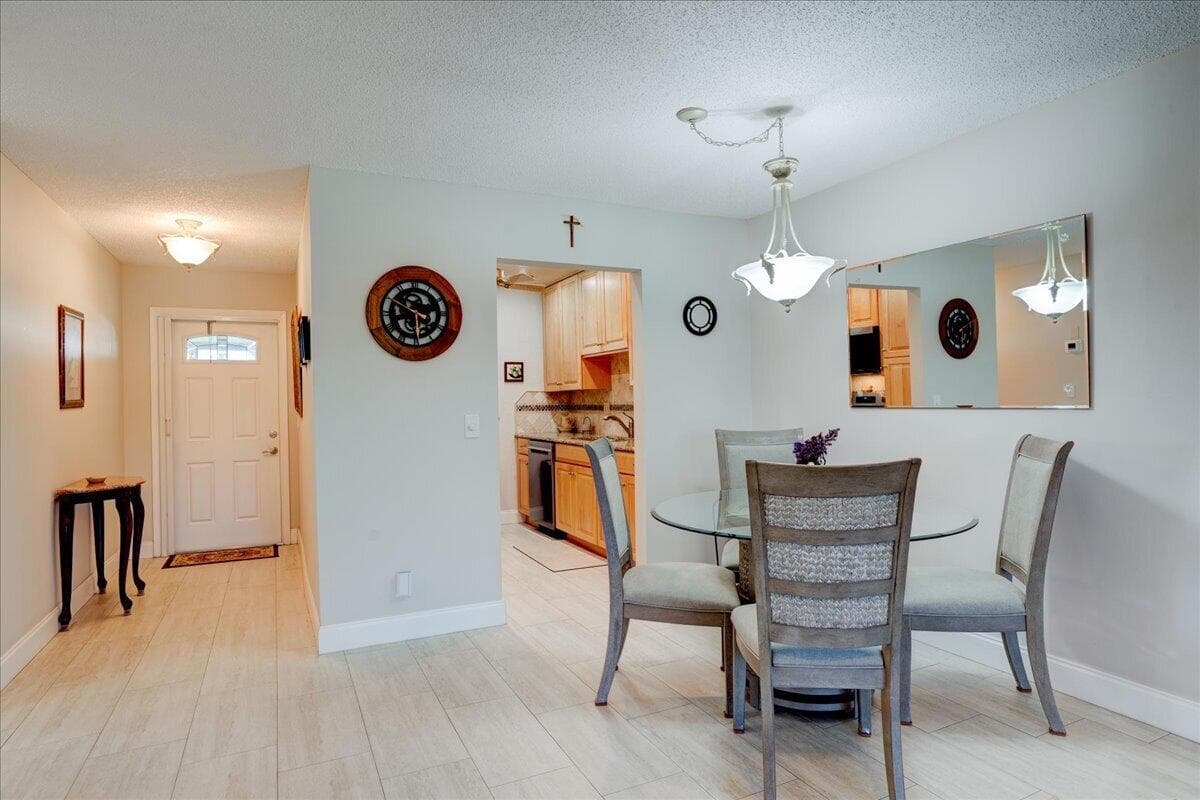100 Leisure Lake #109 Boynton Beach FL 33426 — thumbnail 8 of 64