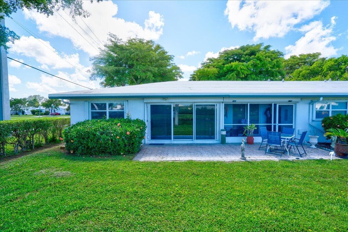 100 Leisure Lake #109 Boynton Beach FL 33426 — thumbnail 31 of 64