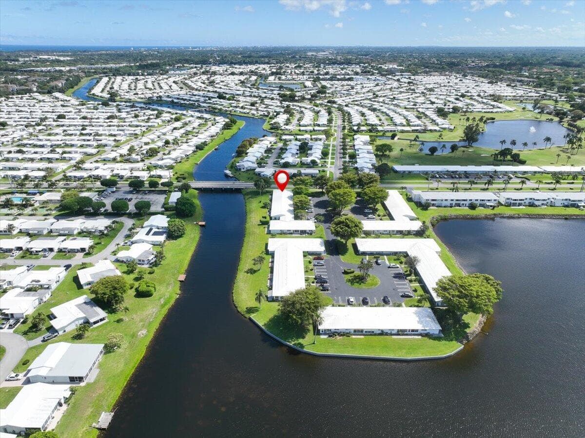 100 Leisure Lake #109 Boynton Beach FL 33426 — thumbnail 38 of 64