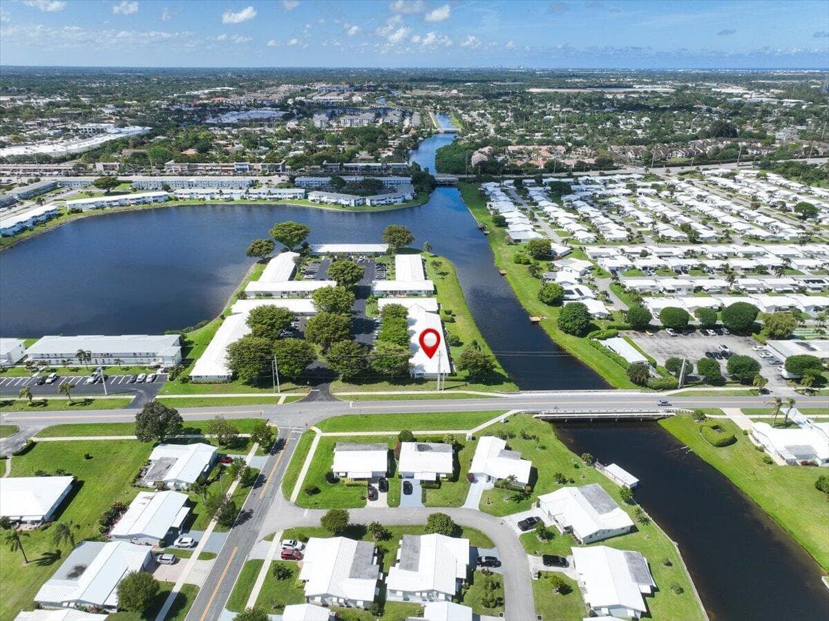 100 Leisure Lake #109 Boynton Beach FL 33426 — thumbnail 40 of 64