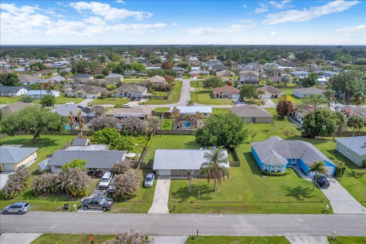 956 Browning Port St. Lucie FL 34983 — thumbnail 5 of 59