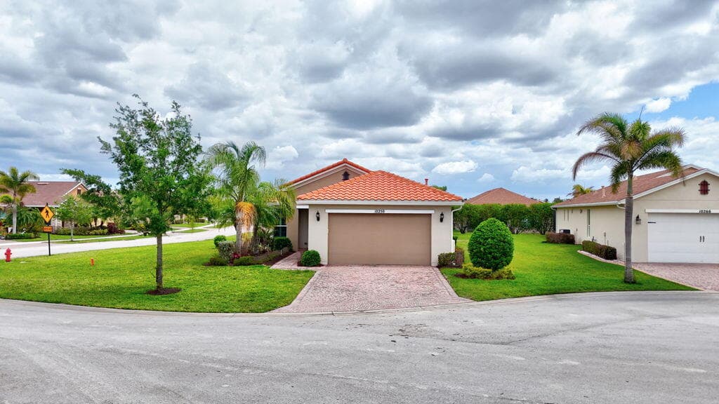 10250 Silverberry Port St. Lucie FL 34987 — thumbnail 5 of 39
