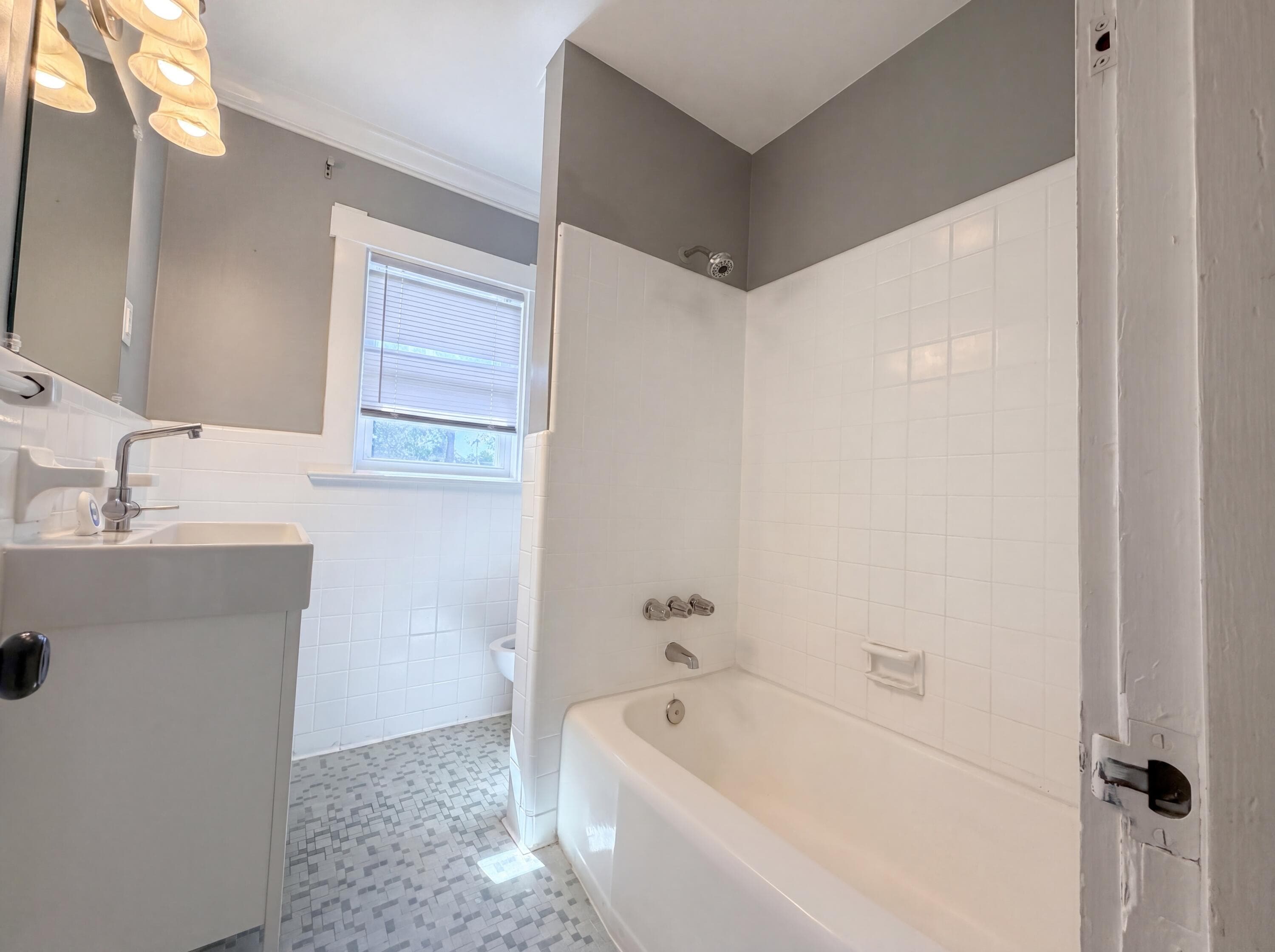 207 Ocean Breeze Lake Worth Beach FL 33460 — thumbnail 24 of 32