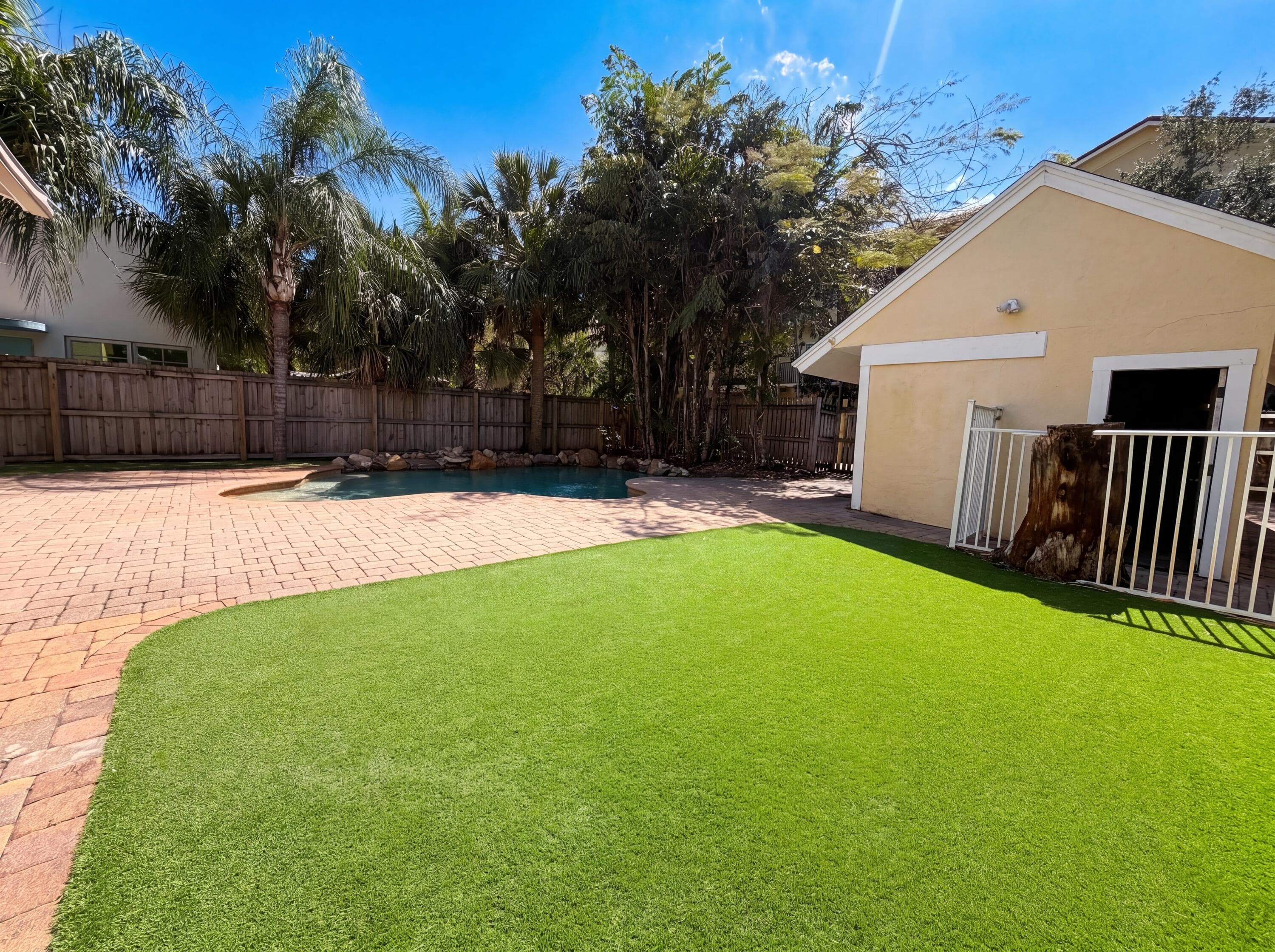 207 Ocean Breeze Lake Worth Beach FL 33460 — thumbnail 31 of 32