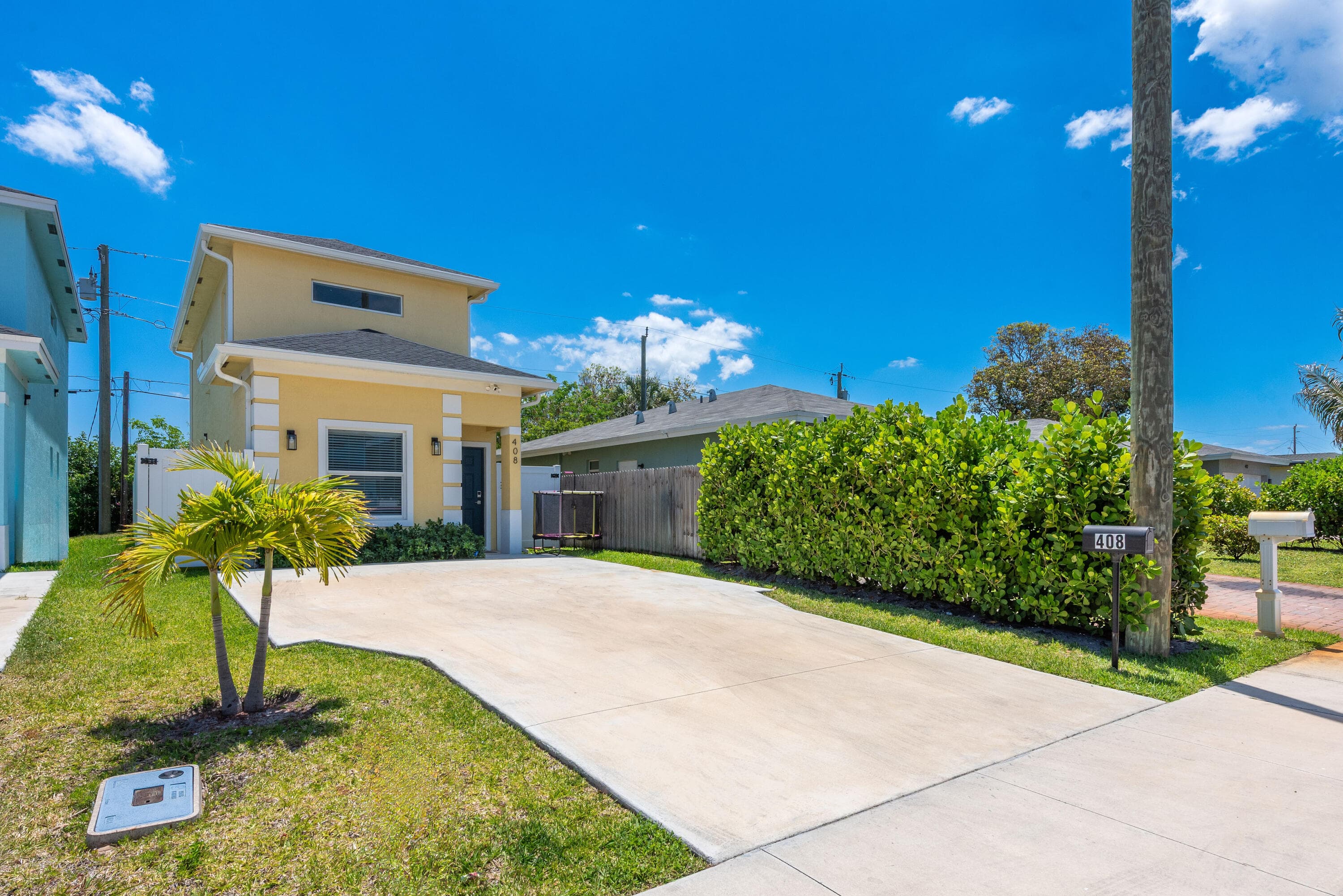 408 12th Boynton Beach FL 33435 — thumbnail 3 of 32