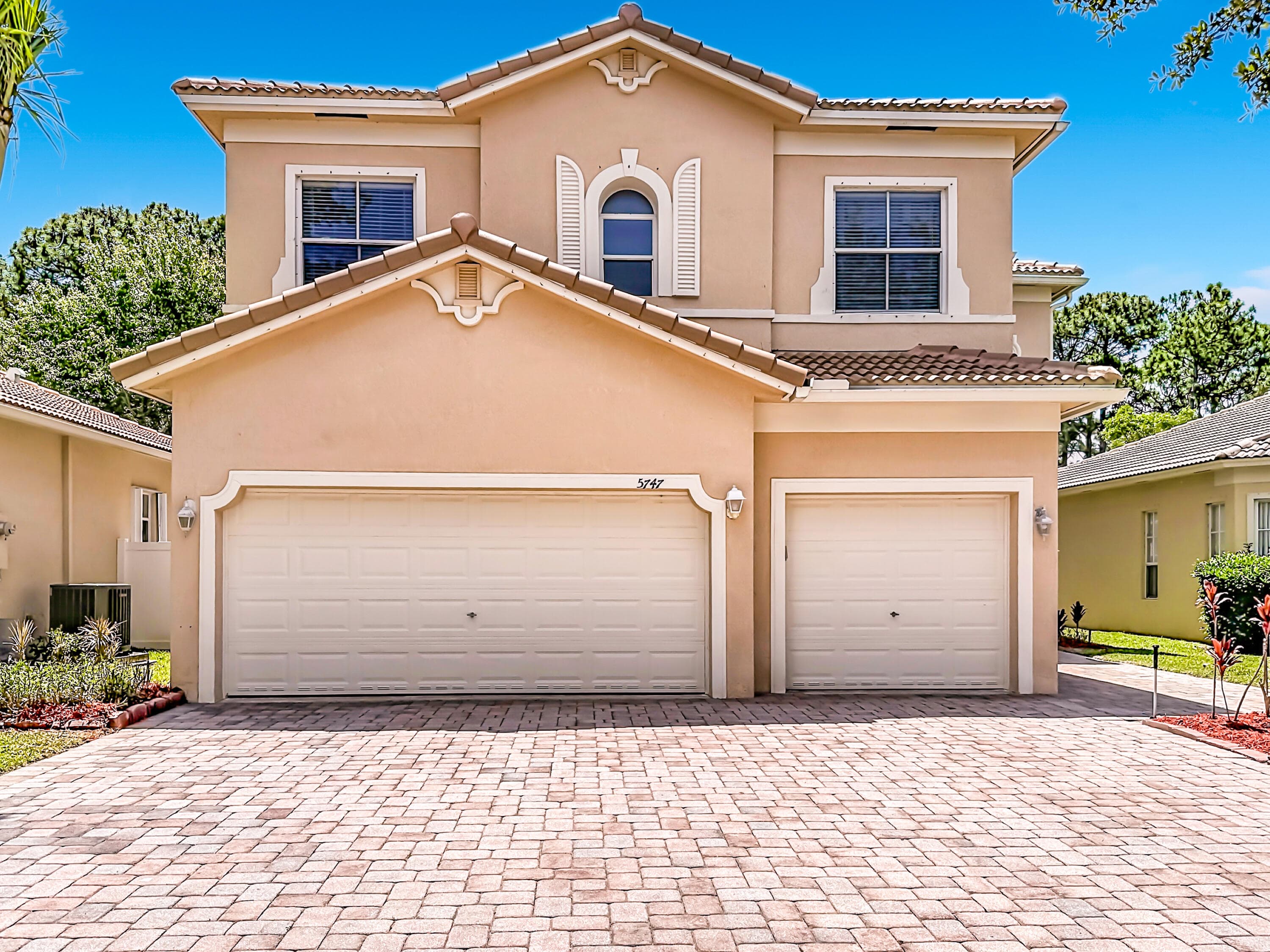 5747 Sunberry Fort Pierce FL 34951 — thumbnail 10 of 74
