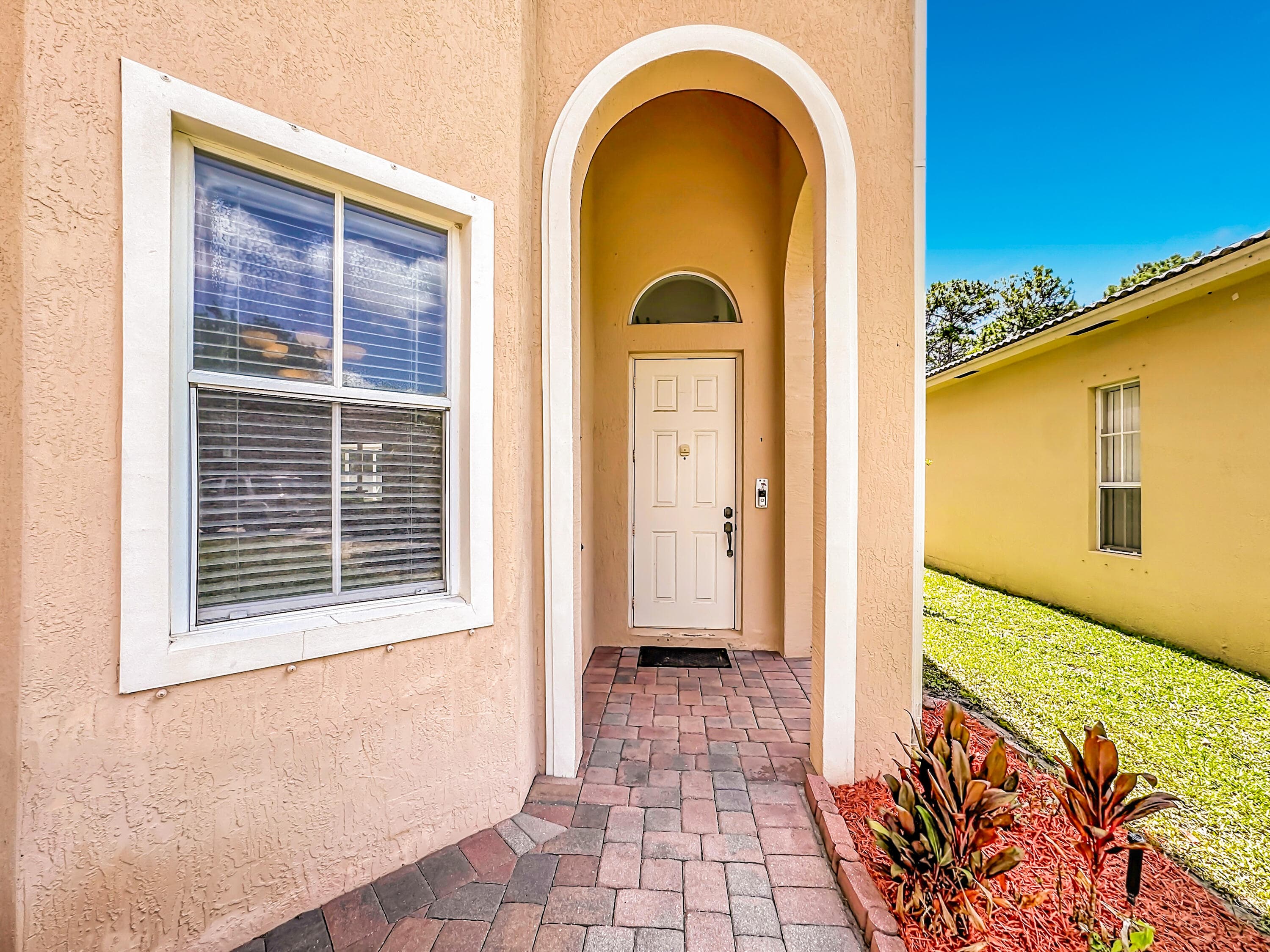5747 Sunberry Fort Pierce FL 34951 — thumbnail 9 of 74