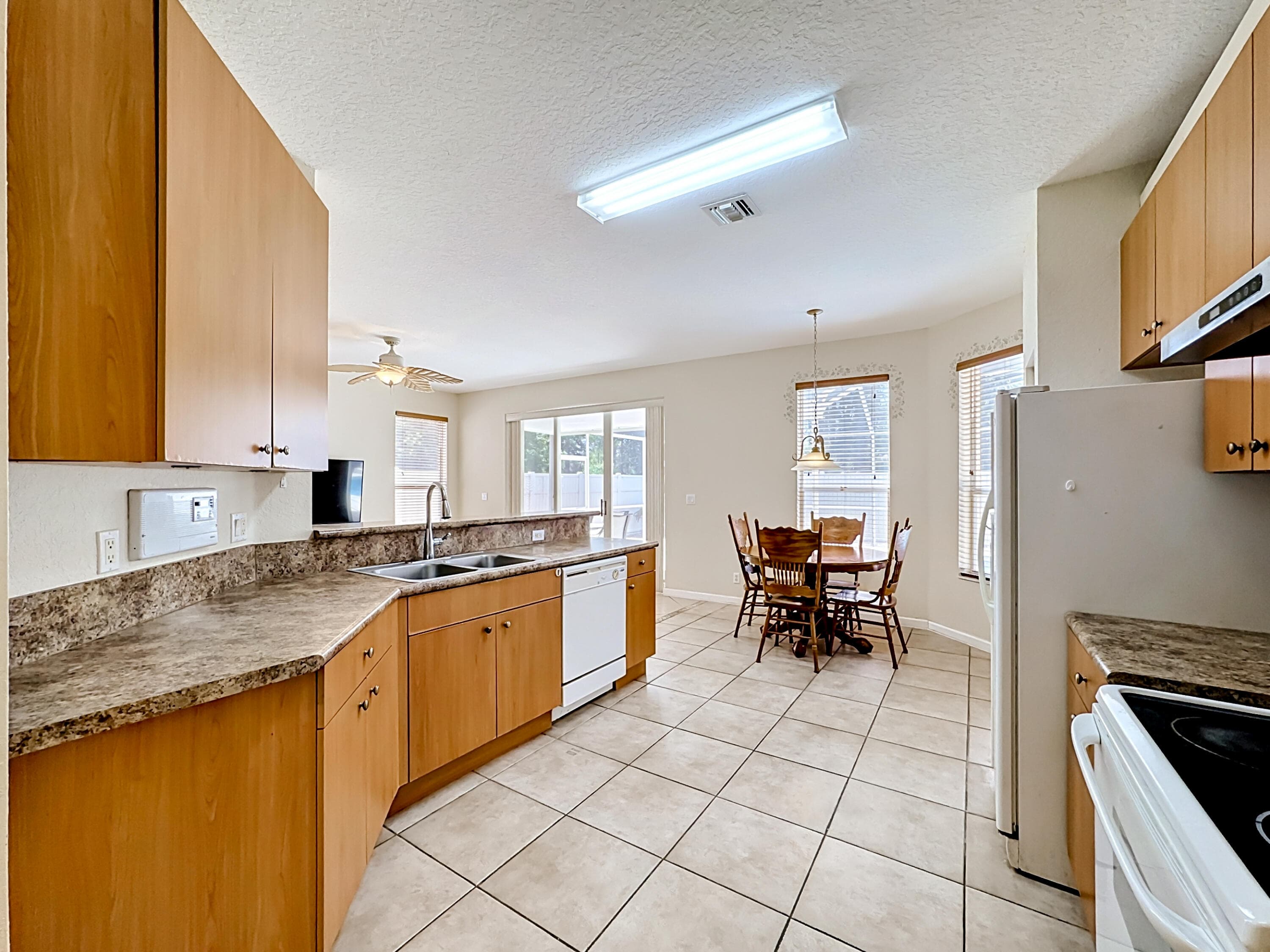 5747 Sunberry Fort Pierce FL 34951 — thumbnail 18 of 74