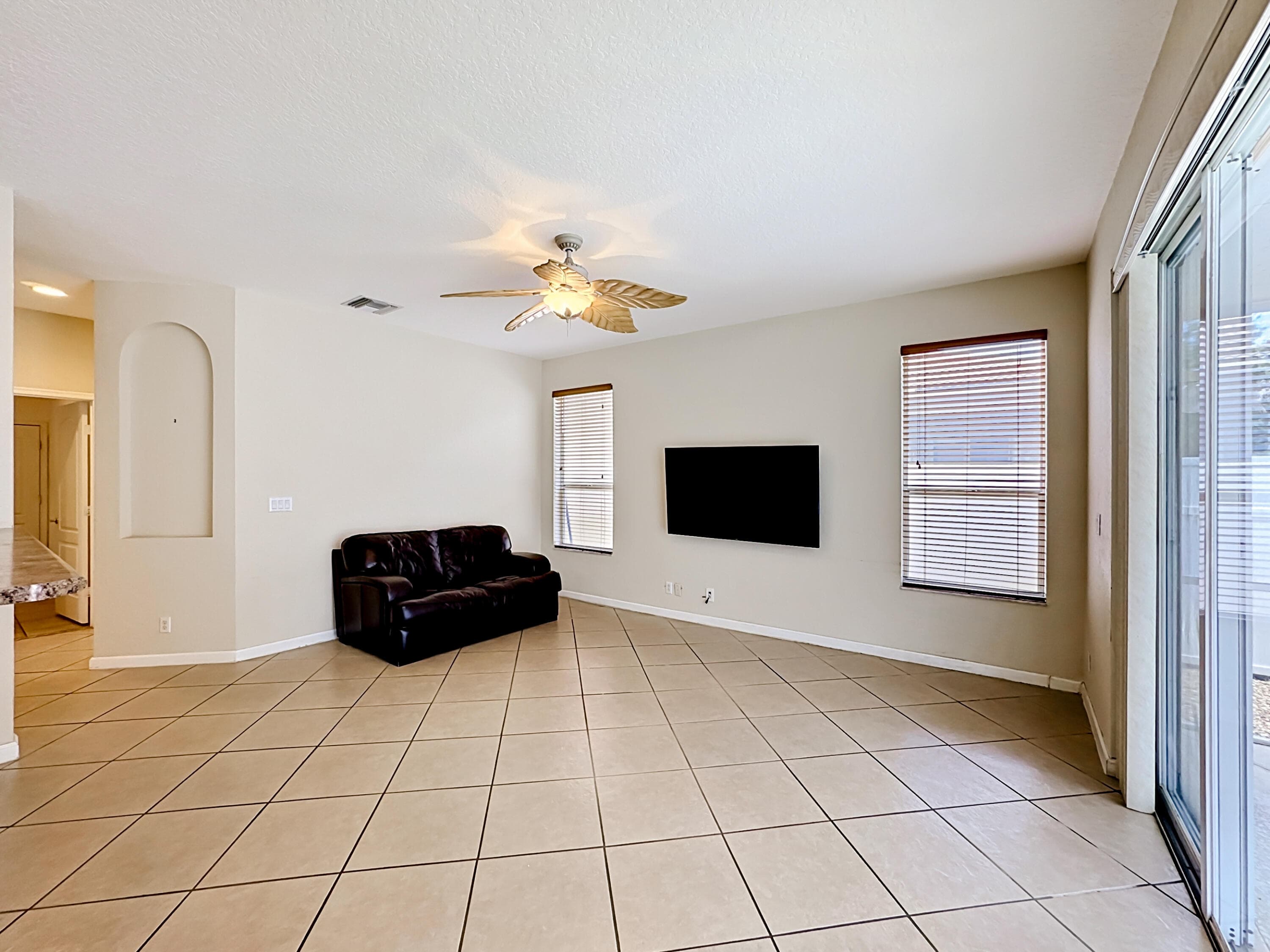 5747 Sunberry Fort Pierce FL 34951 — thumbnail 22 of 74