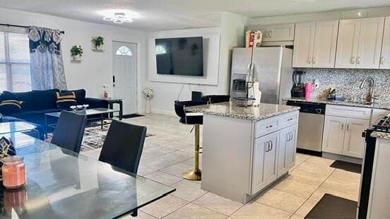 113 Hilton Fort Pierce FL 34946 — thumbnail 10 of 30