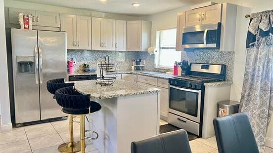 113 Hilton Fort Pierce FL 34946 — thumbnail 11 of 30