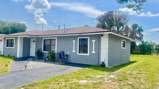 113 Hilton Fort Pierce FL 34946 — thumbnail 3 of 30