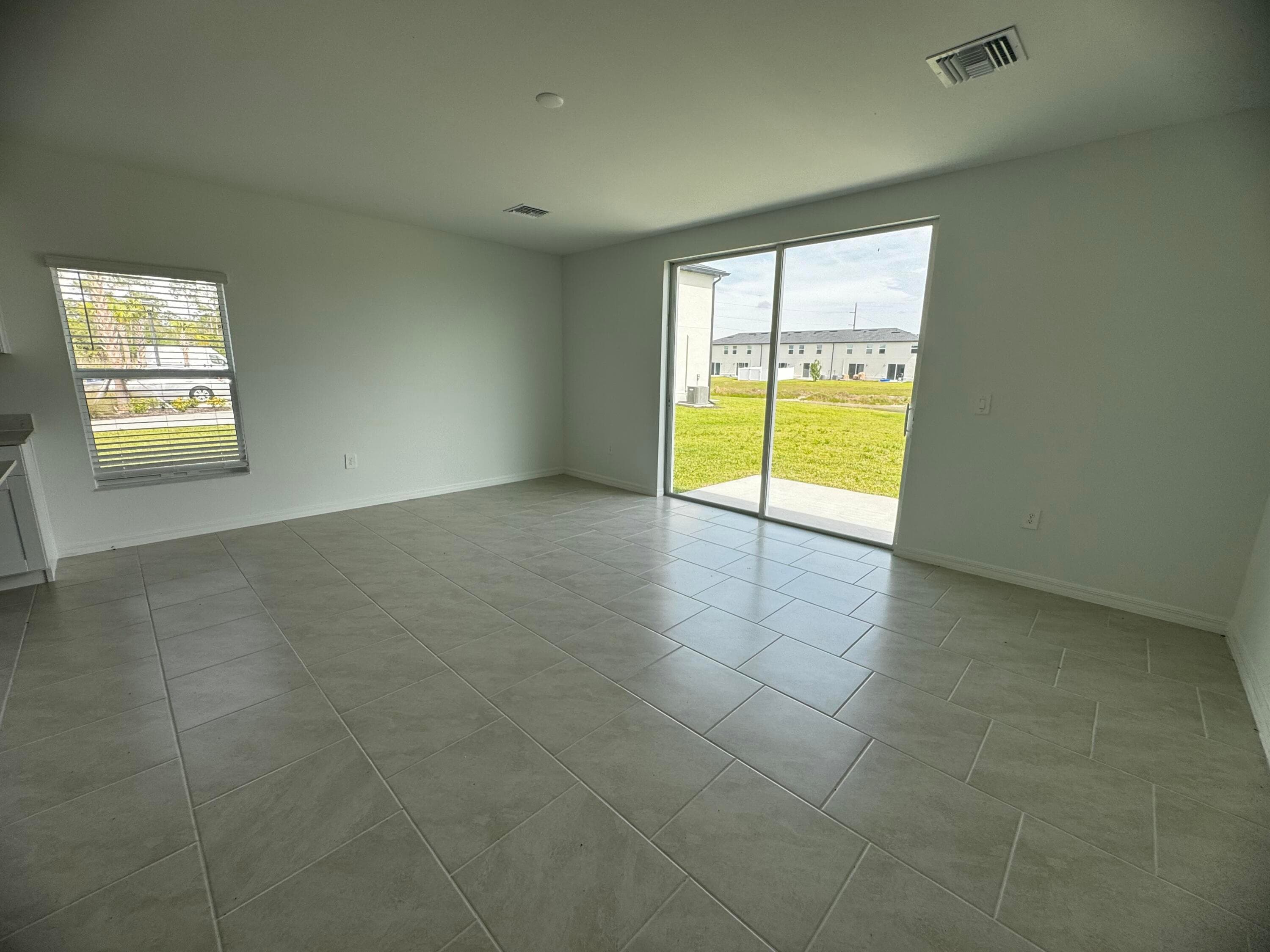 4264 Cirella North Fort Myers FL 33917 — thumbnail 8 of 15