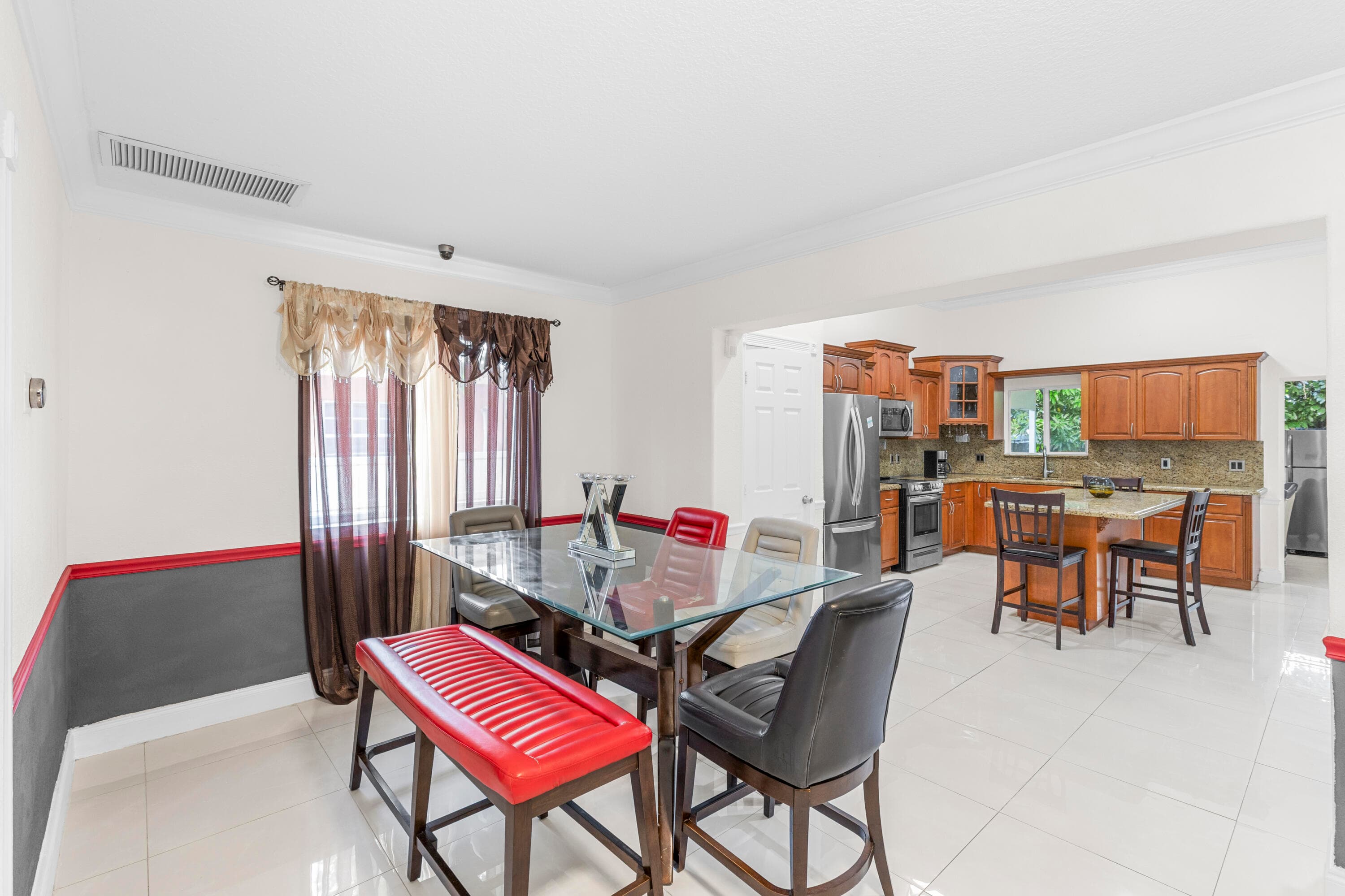 321 72nd Hollywood FL 33024 — thumbnail 5 of 28
