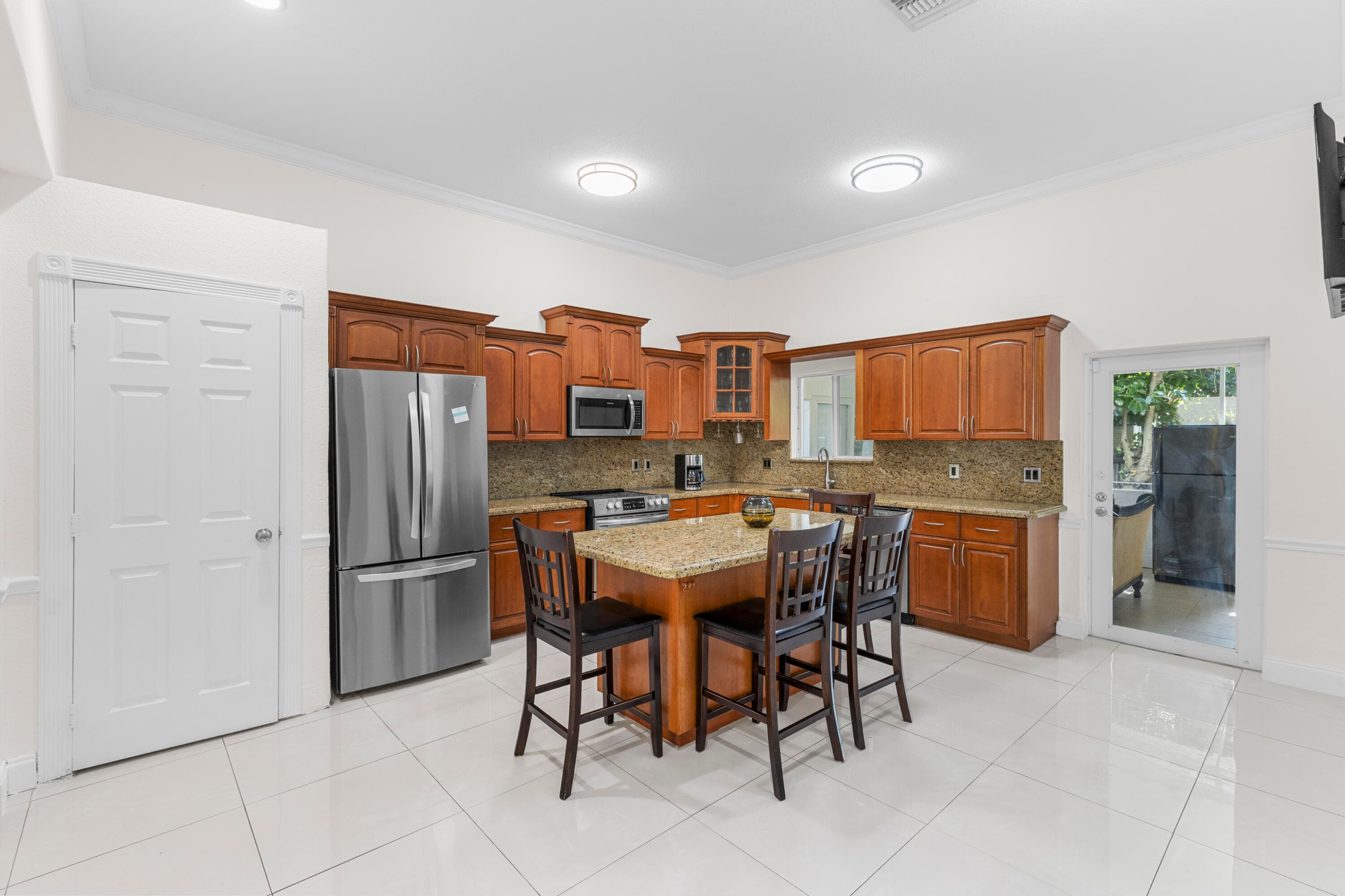 321 72nd Hollywood FL 33024 — thumbnail 15 of 28