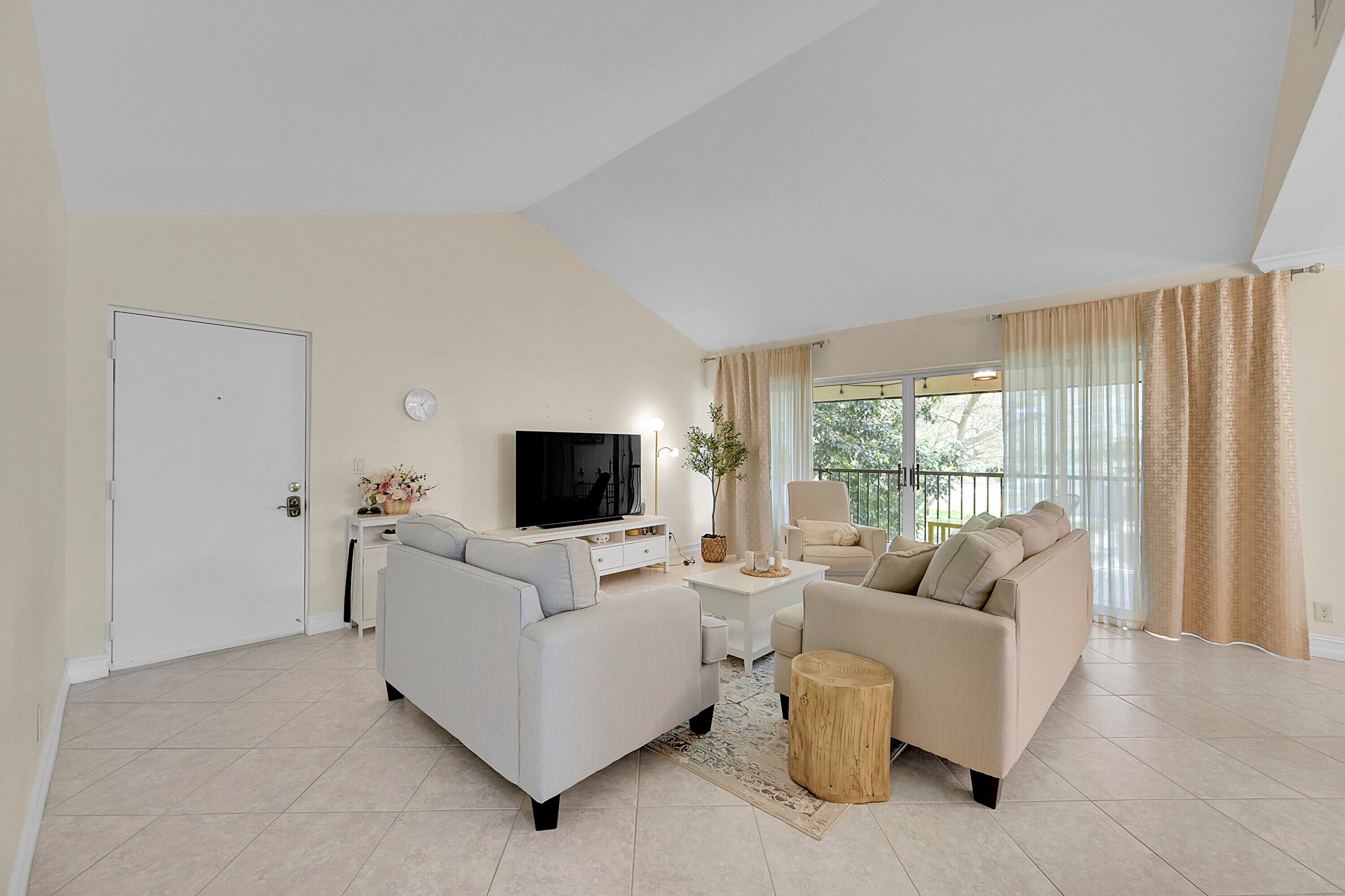 6245 Old Court #202 Boca Raton FL 33433 — thumbnail 4 of 25
