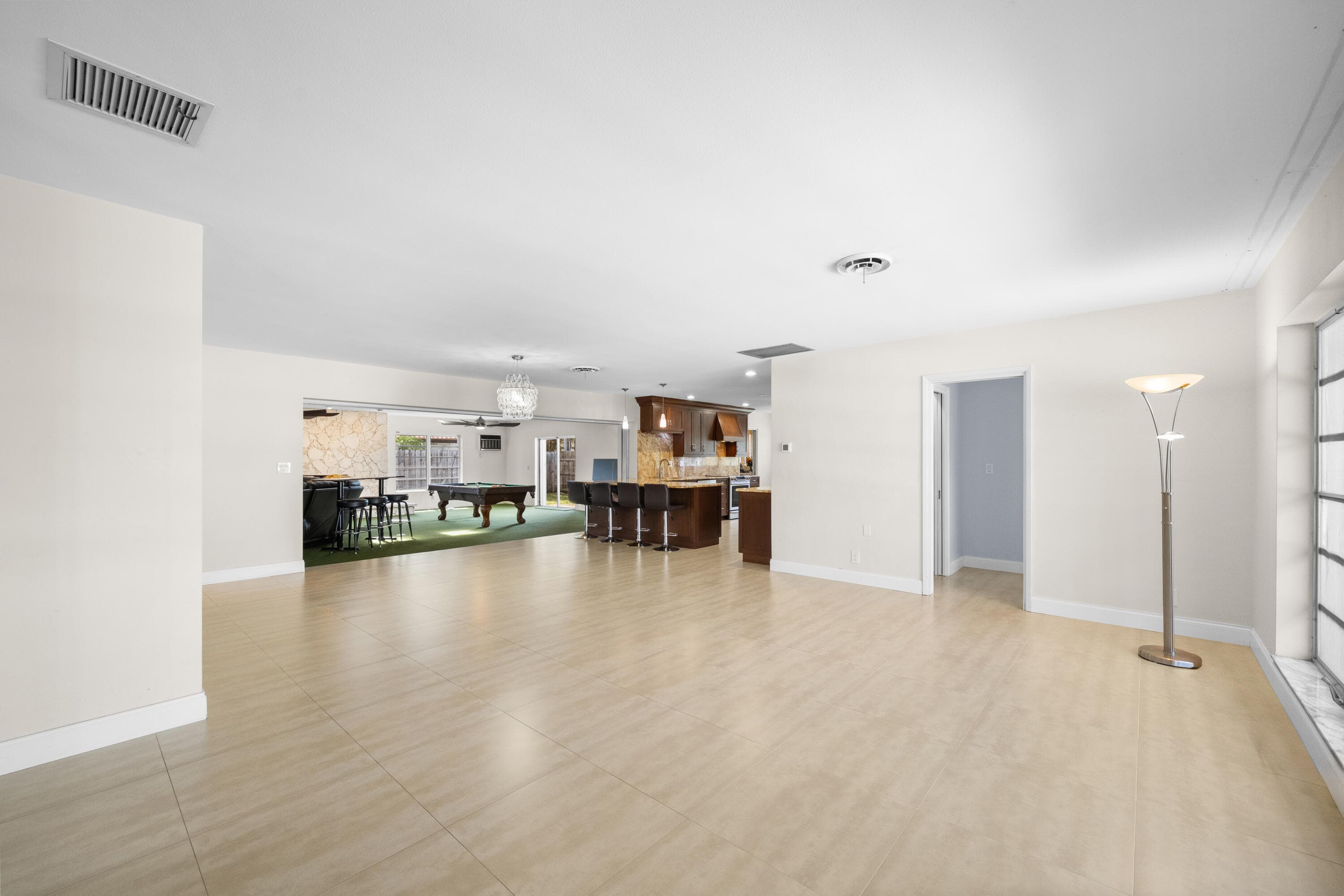 1500 24th Pompano Beach FL 33062 — thumbnail 4 of 24