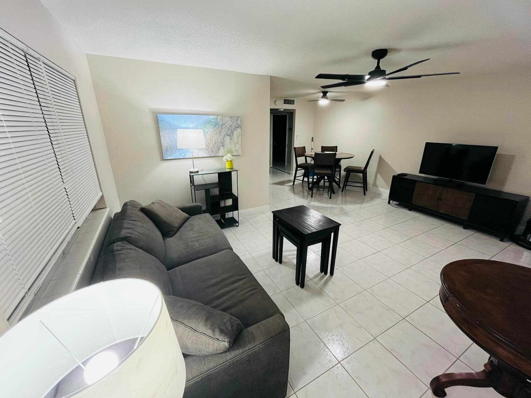 188 Cambridge H West Palm Beach FL 33417 — thumbnail 11 of 33