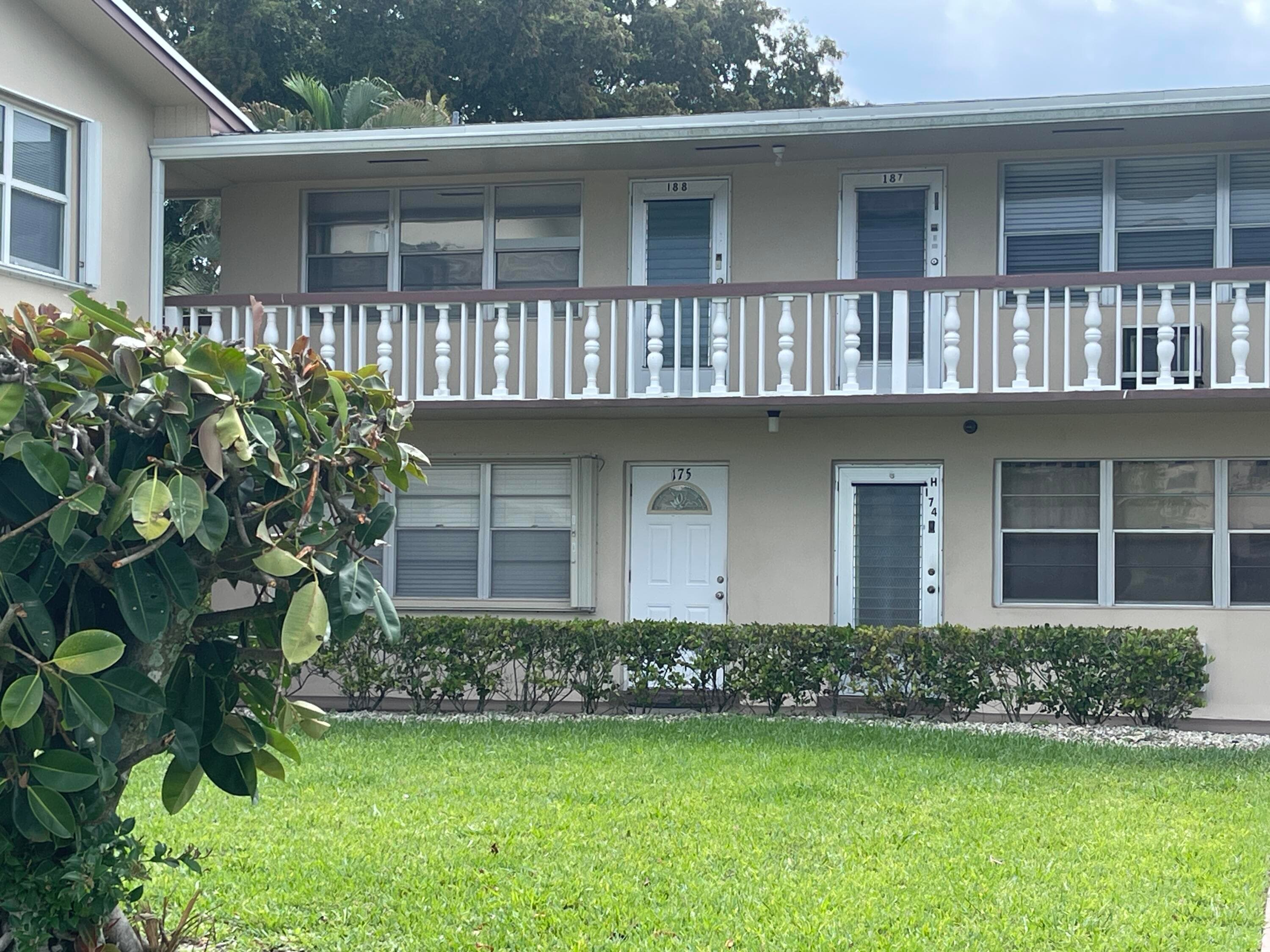 188 Cambridge H West Palm Beach FL 33417 — thumbnail 5 of 33