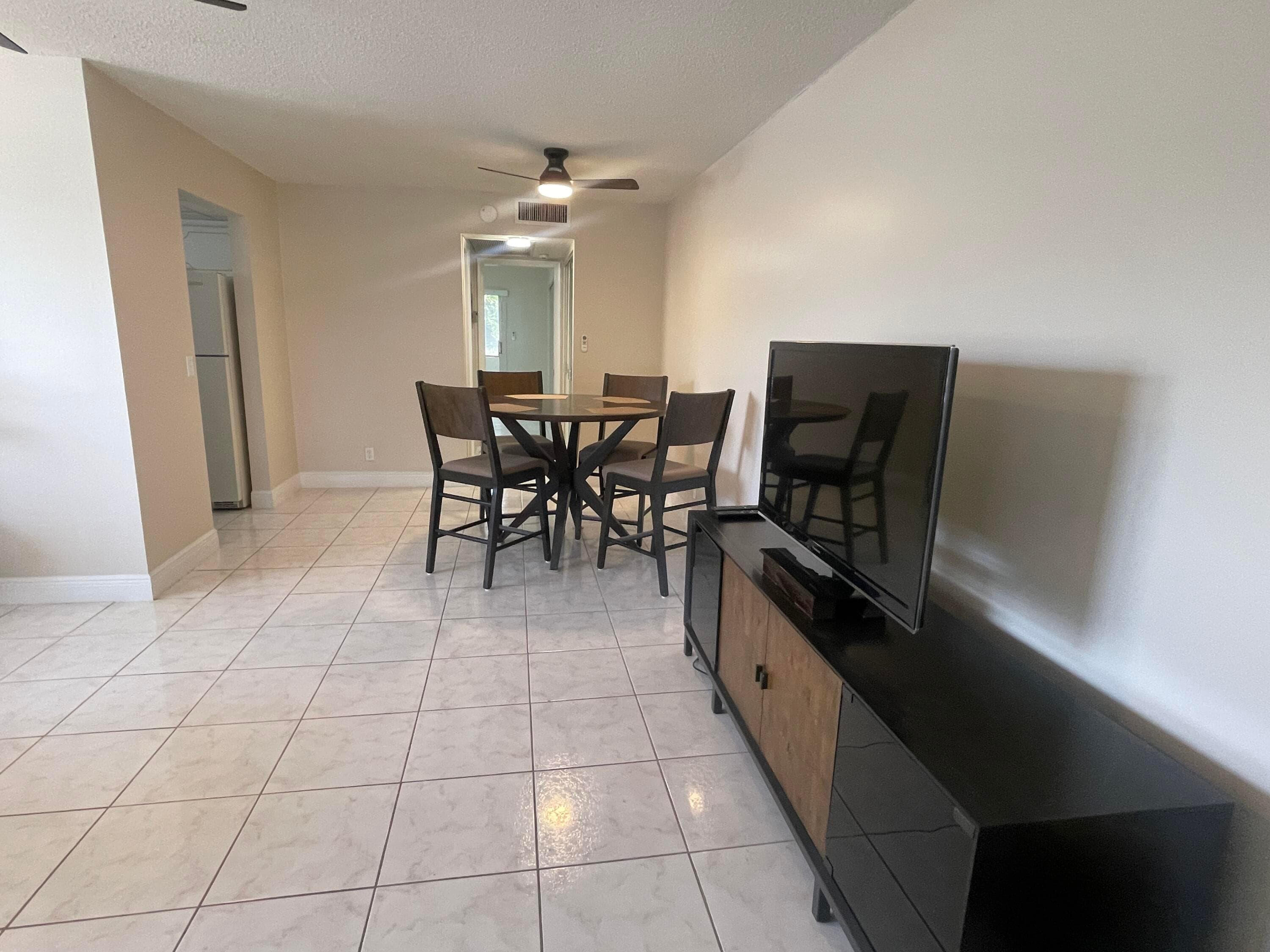 188 Cambridge H West Palm Beach FL 33417 — thumbnail 12 of 33