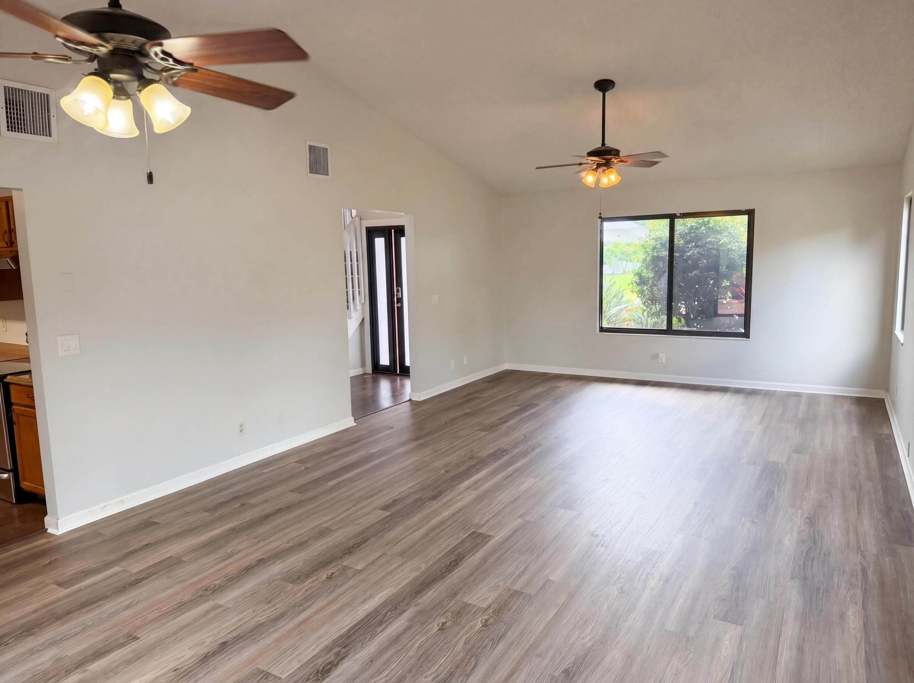 118 Waterway Royal Palm Beach FL 33411 — thumbnail 10 of 17