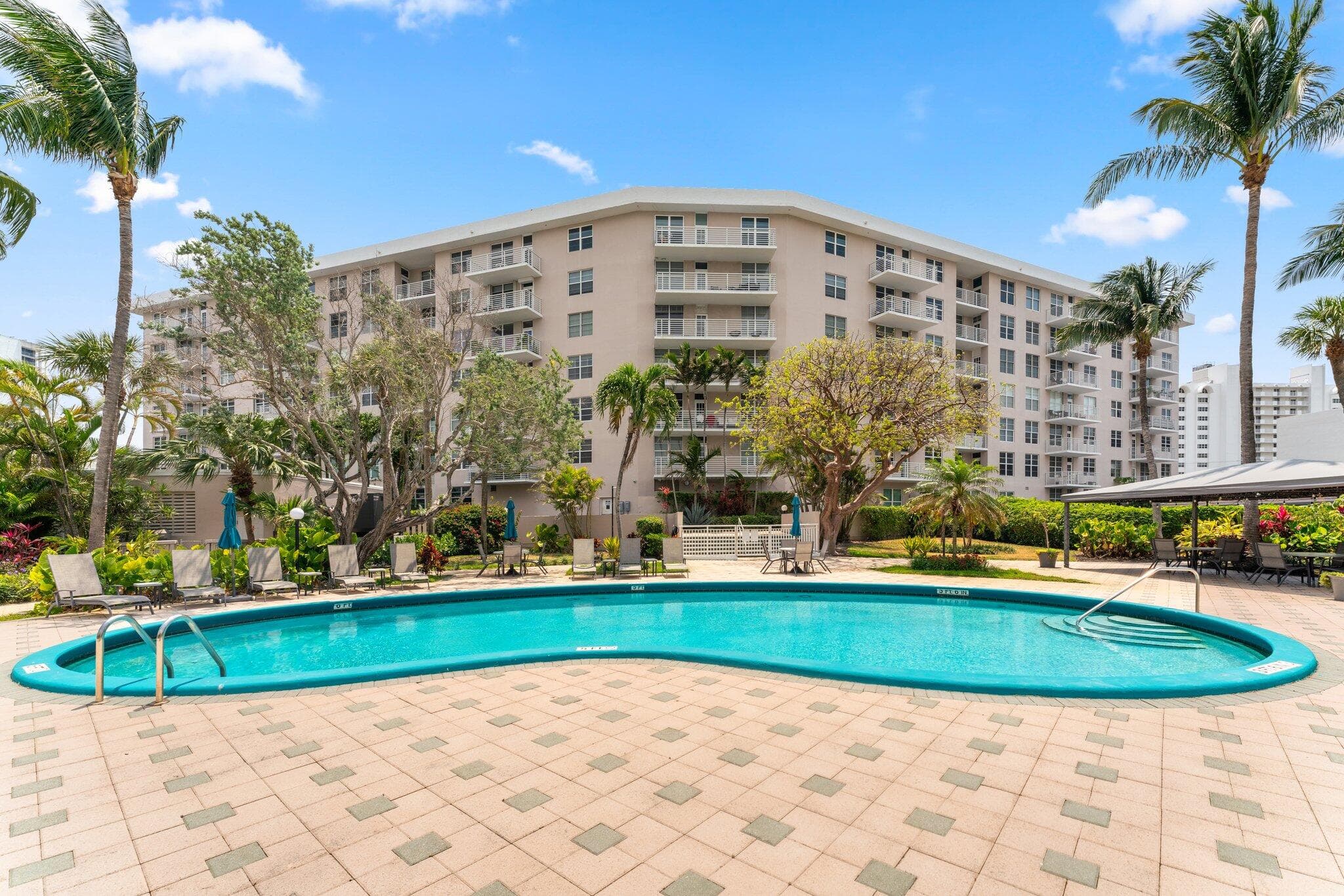 2851 Ocean #F-6 Boca Raton FL 33432 — thumbnail 7 of 34
