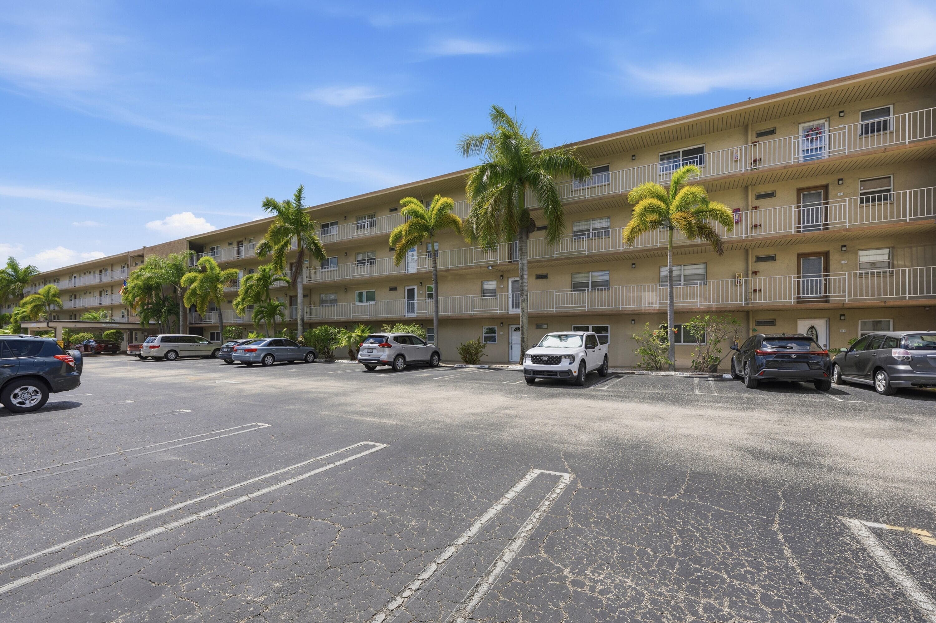 330 26th #112 Boynton Beach FL 33435 — thumbnail 27 of 38