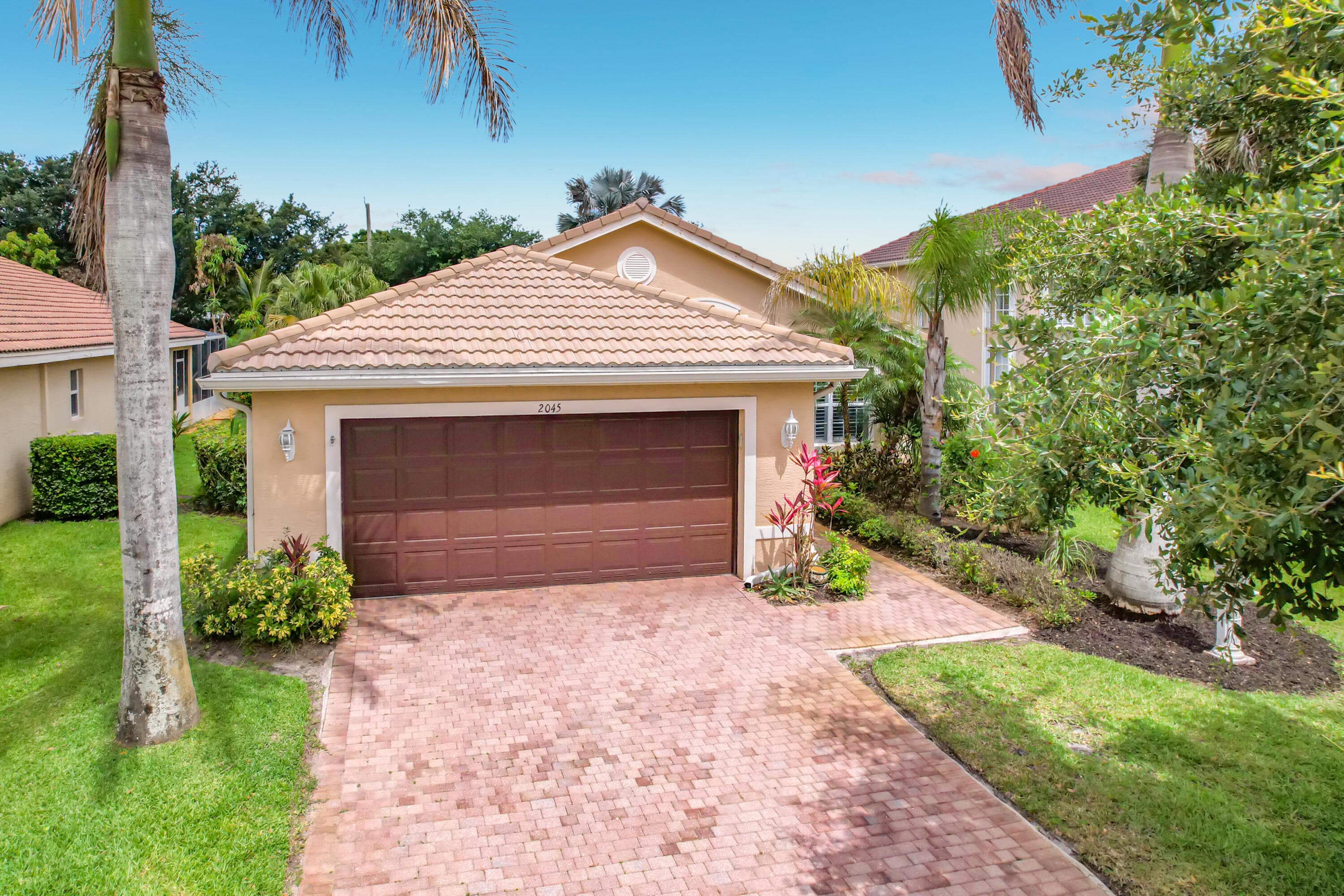 2045 Grey Falcon Vero Beach FL 32962 — photo 1