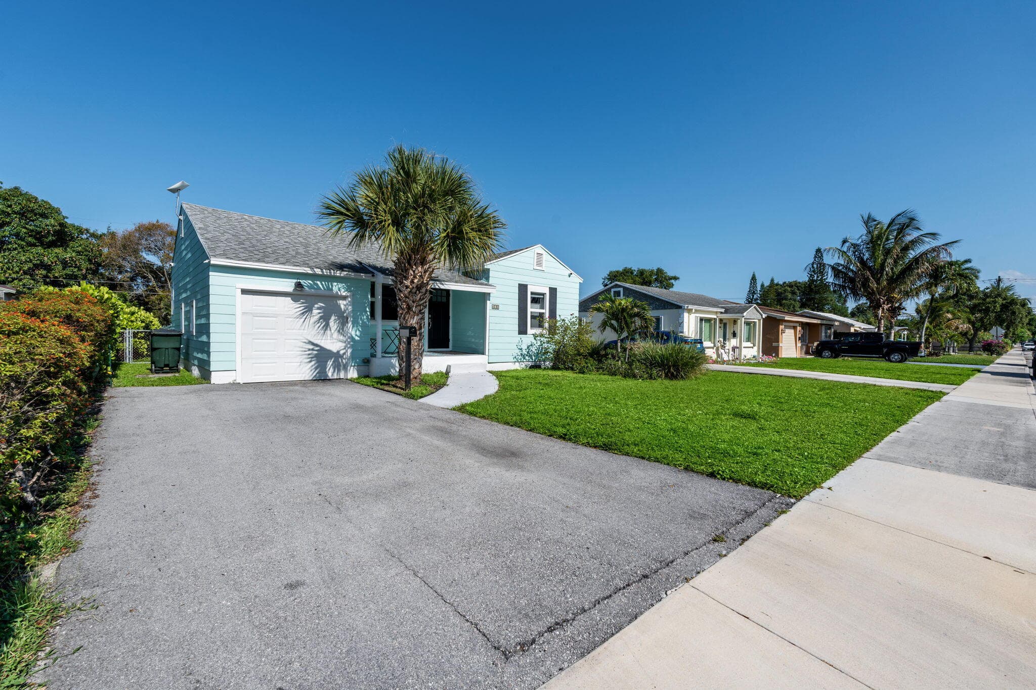 620 B Lake Worth Beach FL 33460 — thumbnail 4 of 43