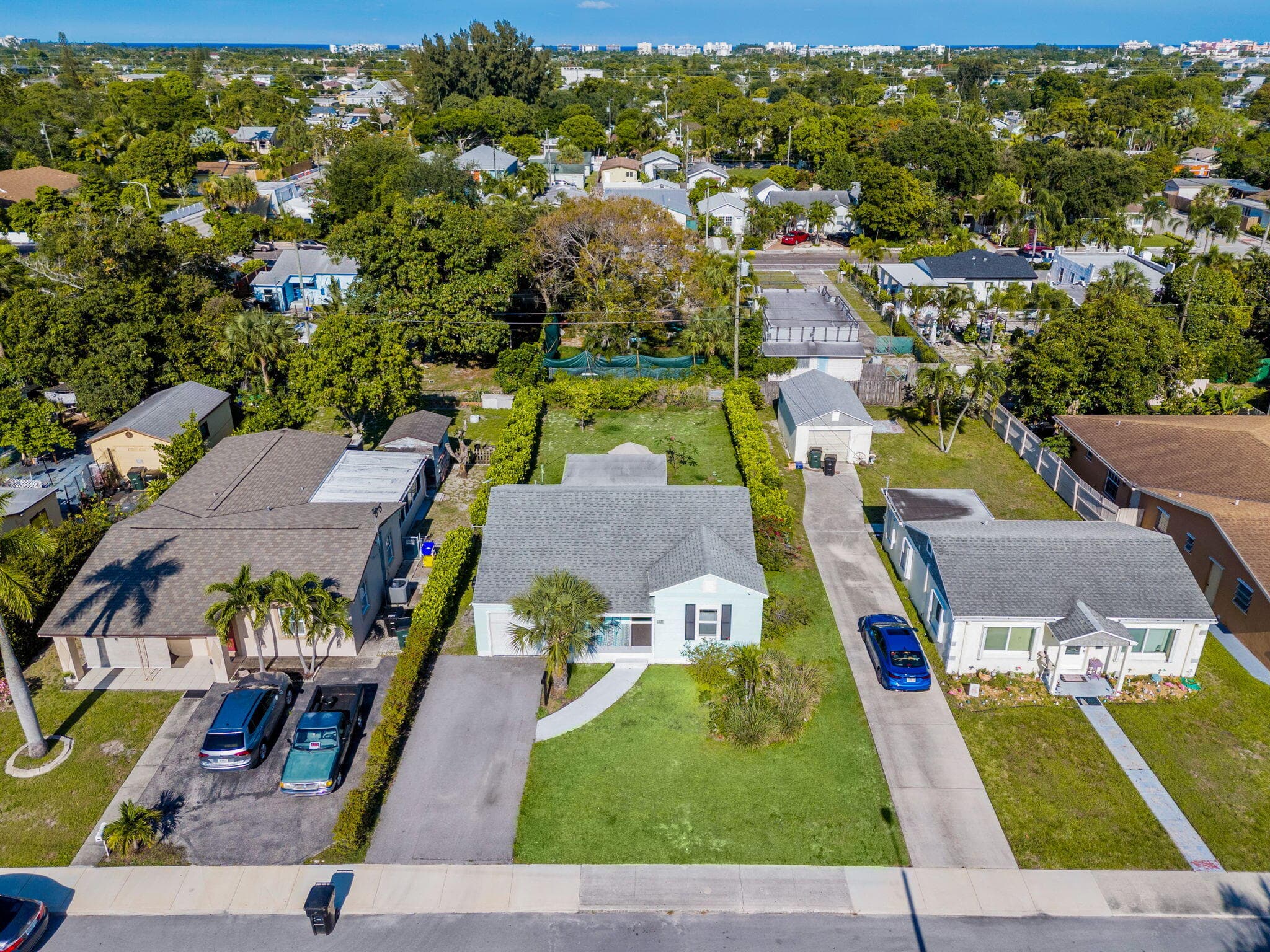 620 B Lake Worth Beach FL 33460 — photo 1