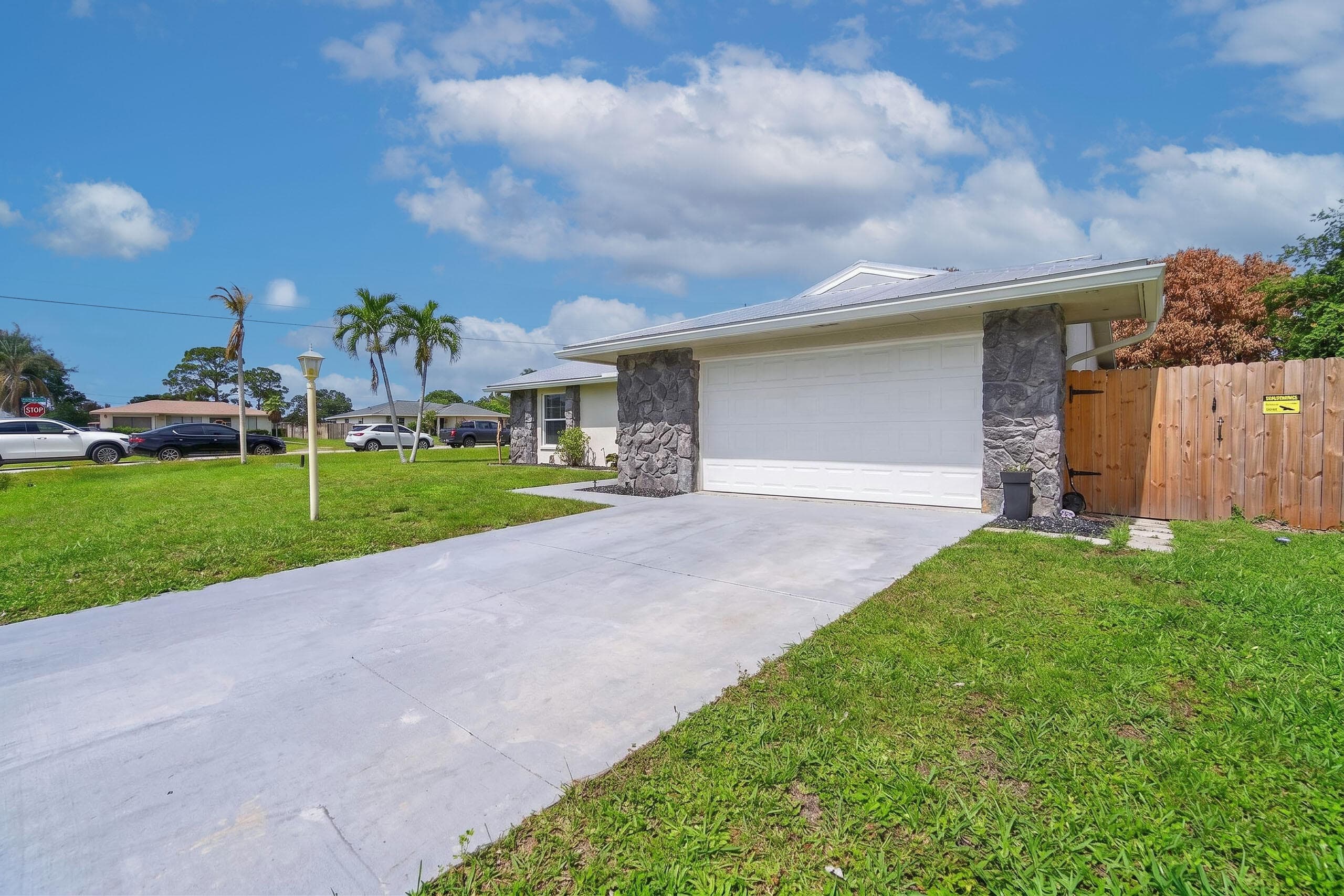 1911 Dock Port St. Lucie FL 34952 — thumbnail 8 of 39