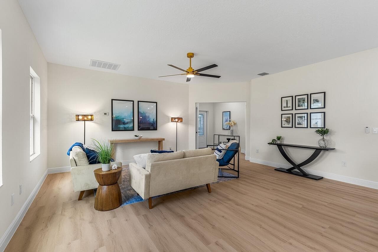 8236 104th Vero Beach FL 32967 — thumbnail 11 of 47