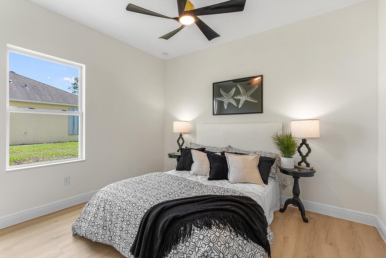 8236 104th Vero Beach FL 32967 — thumbnail 33 of 47