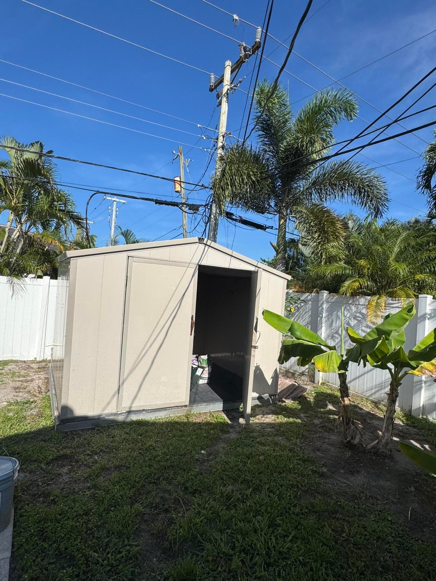 28 9th Boca Raton FL 33486 — thumbnail 17 of 17